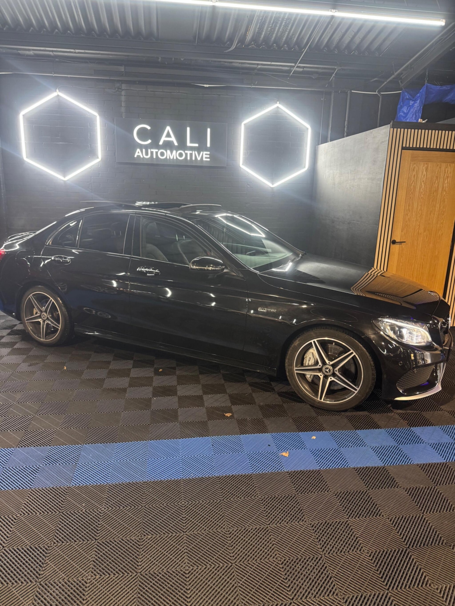 Used Mercedes-Benz C Class 2017 for sale - 77696262: Photo 5