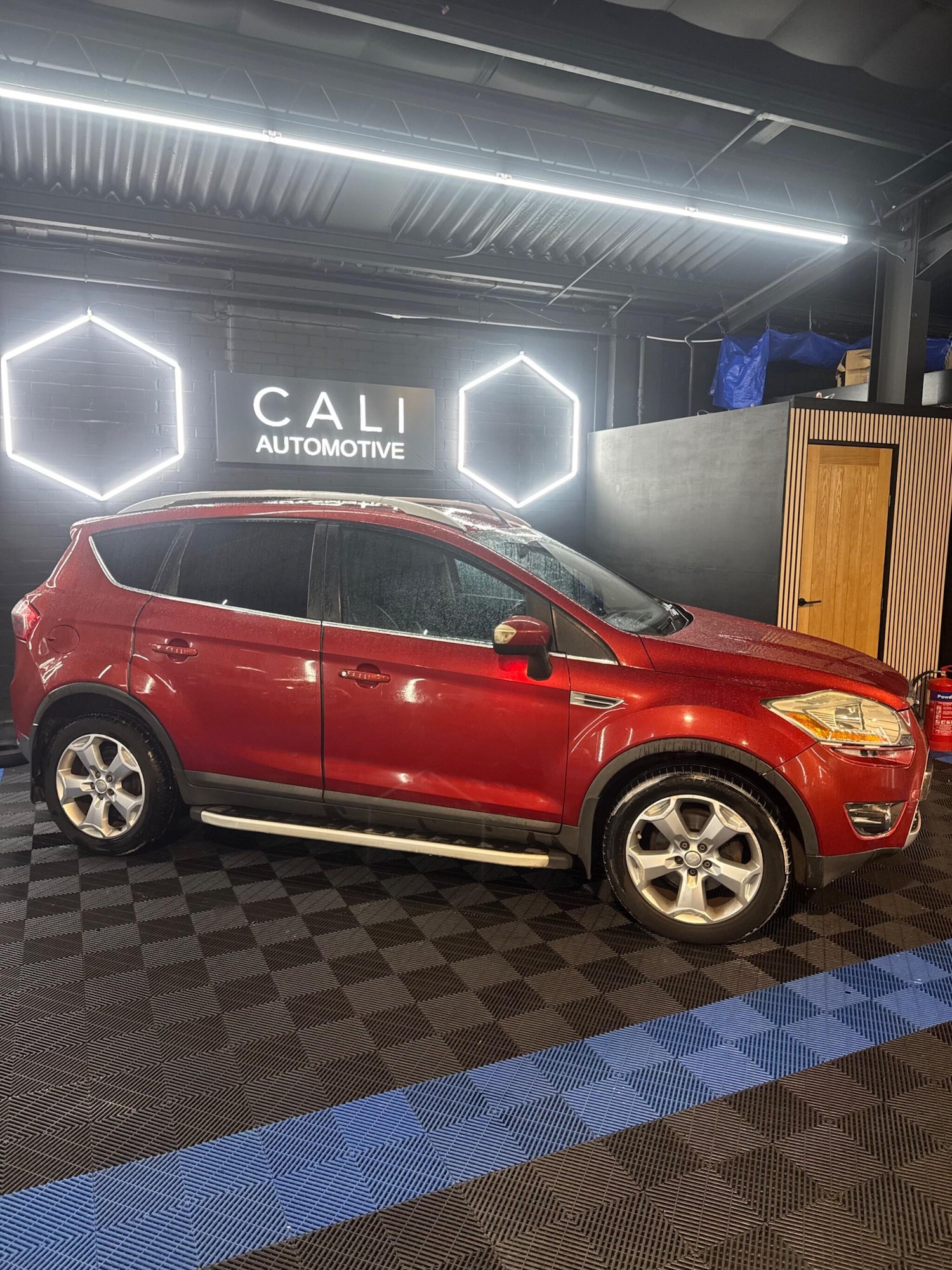 Used Ford Kuga 2009 for sale - 77320877: Photo 17