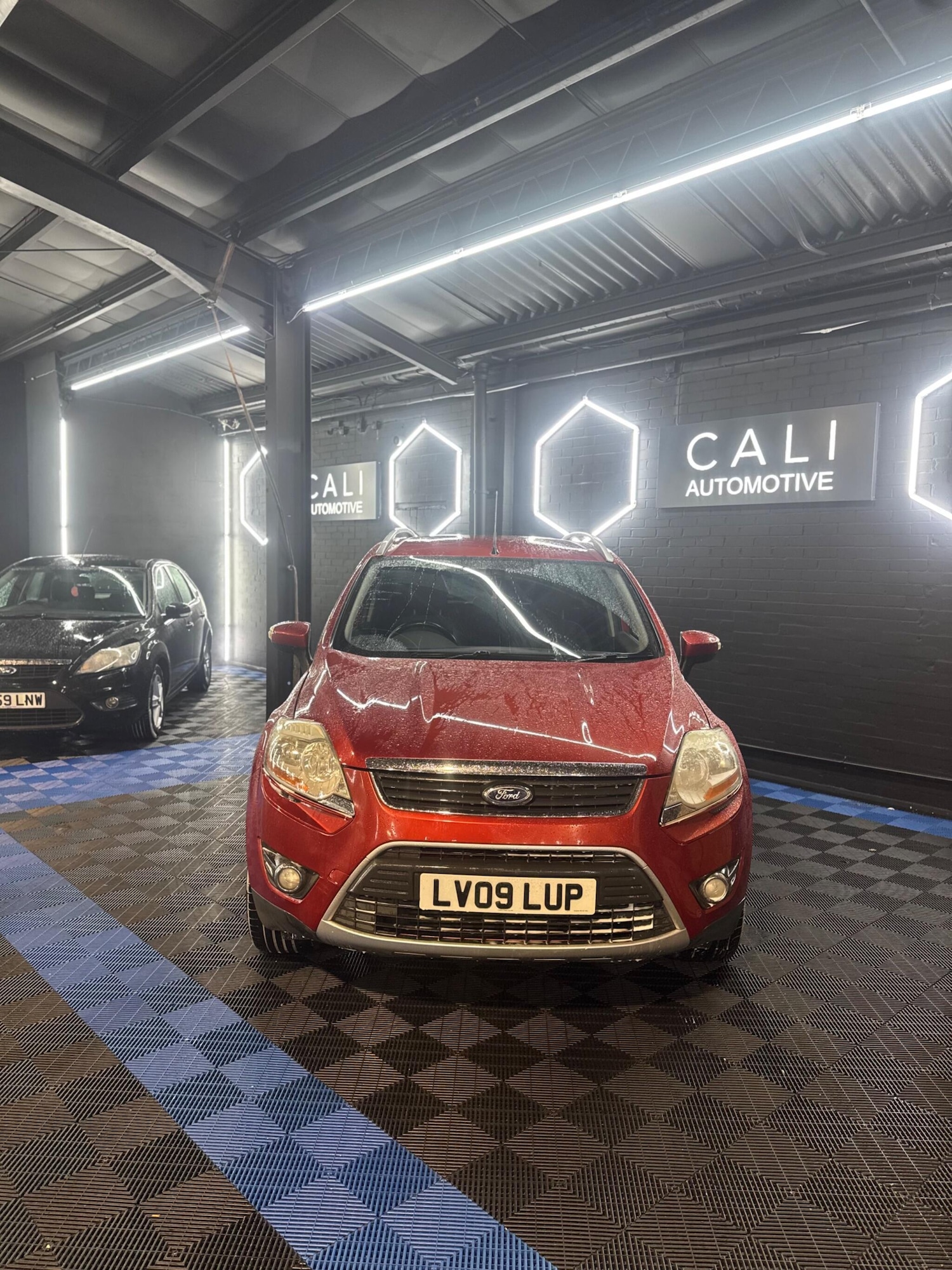 Used Ford Kuga 2009 for sale - 77320877: Photo 2