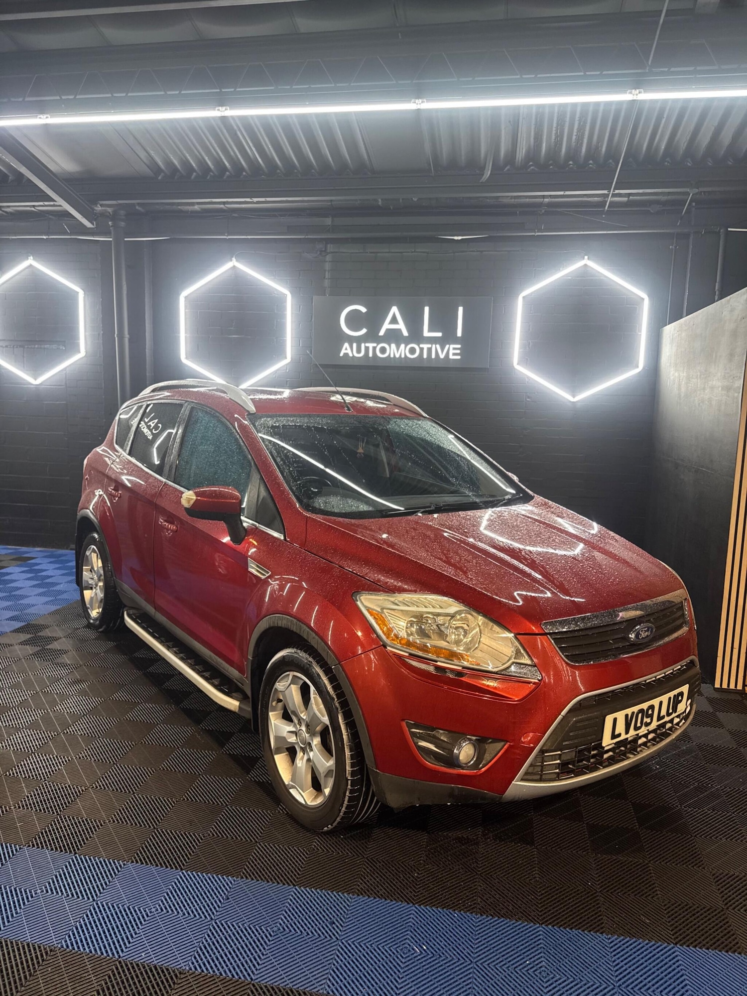 Used Ford Kuga 2009 for sale - 77320877: Photo 6
