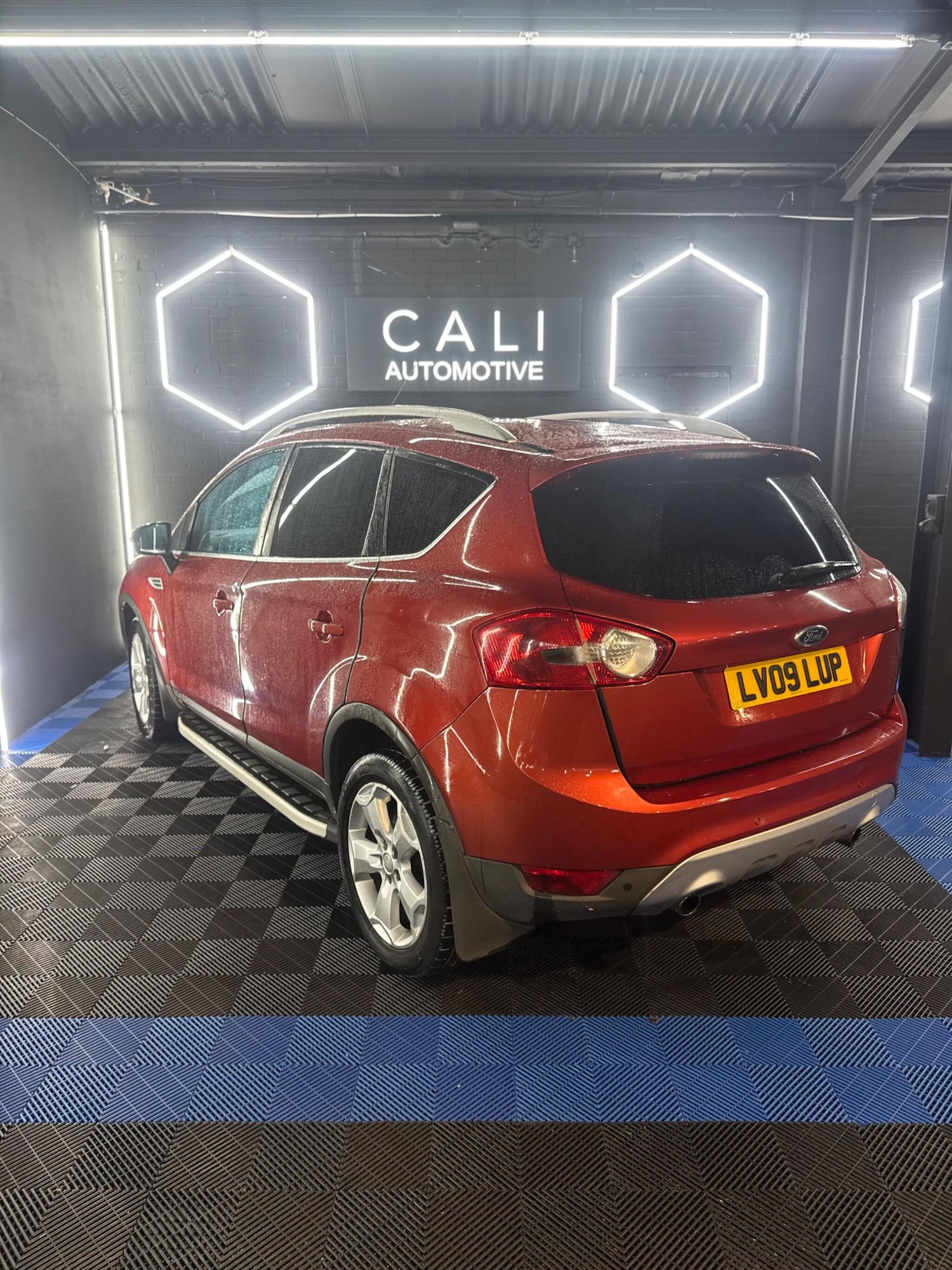 Used Ford Kuga 2009 for sale - 77320877: Photo 9