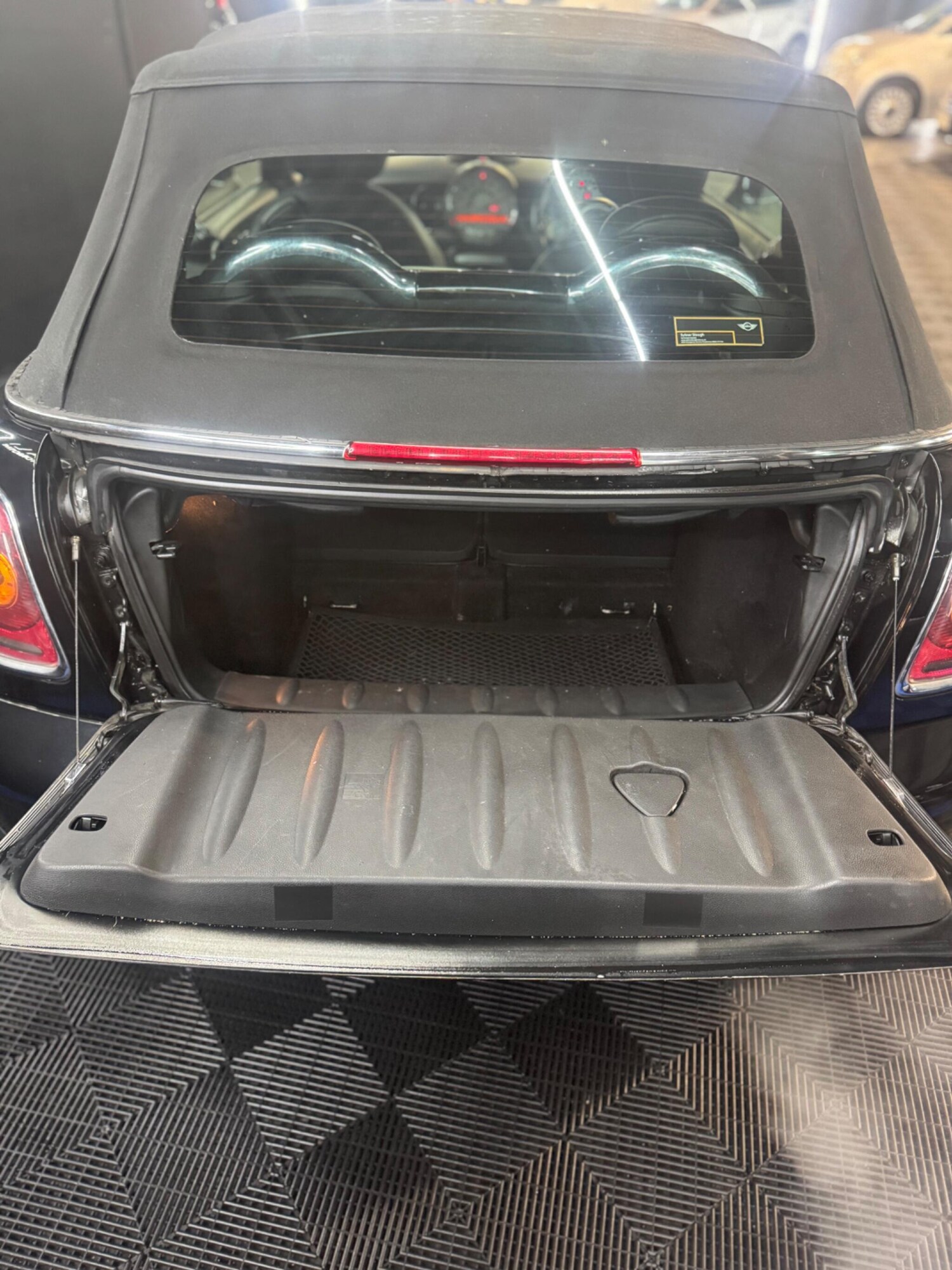 Used MINI Convertible 2010 for sale - 77908723: Photo 29