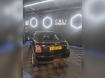 Used MINI Convertible 2010 for sale - 77908723: Photo