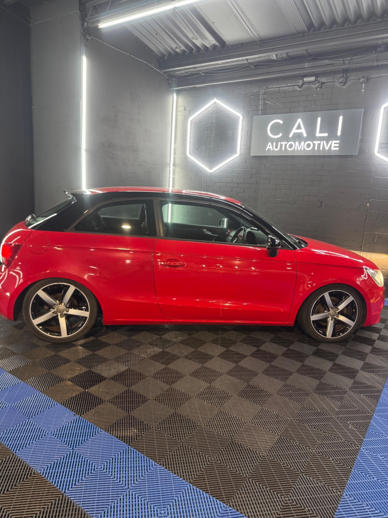 Used Audi A1 2013 for sale - 76865171: Photo 23