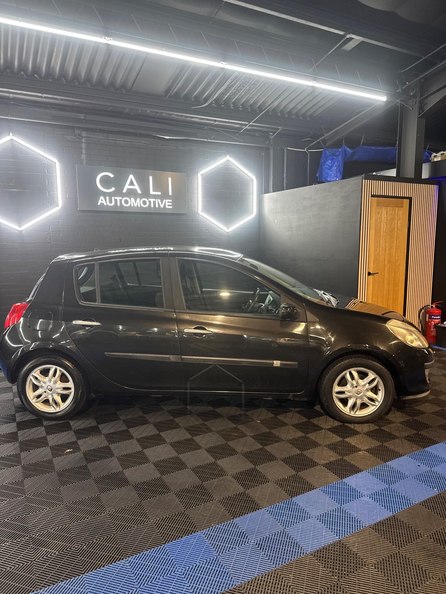 Used Renault Clio 2006 for sale - 78101041: Photo 10