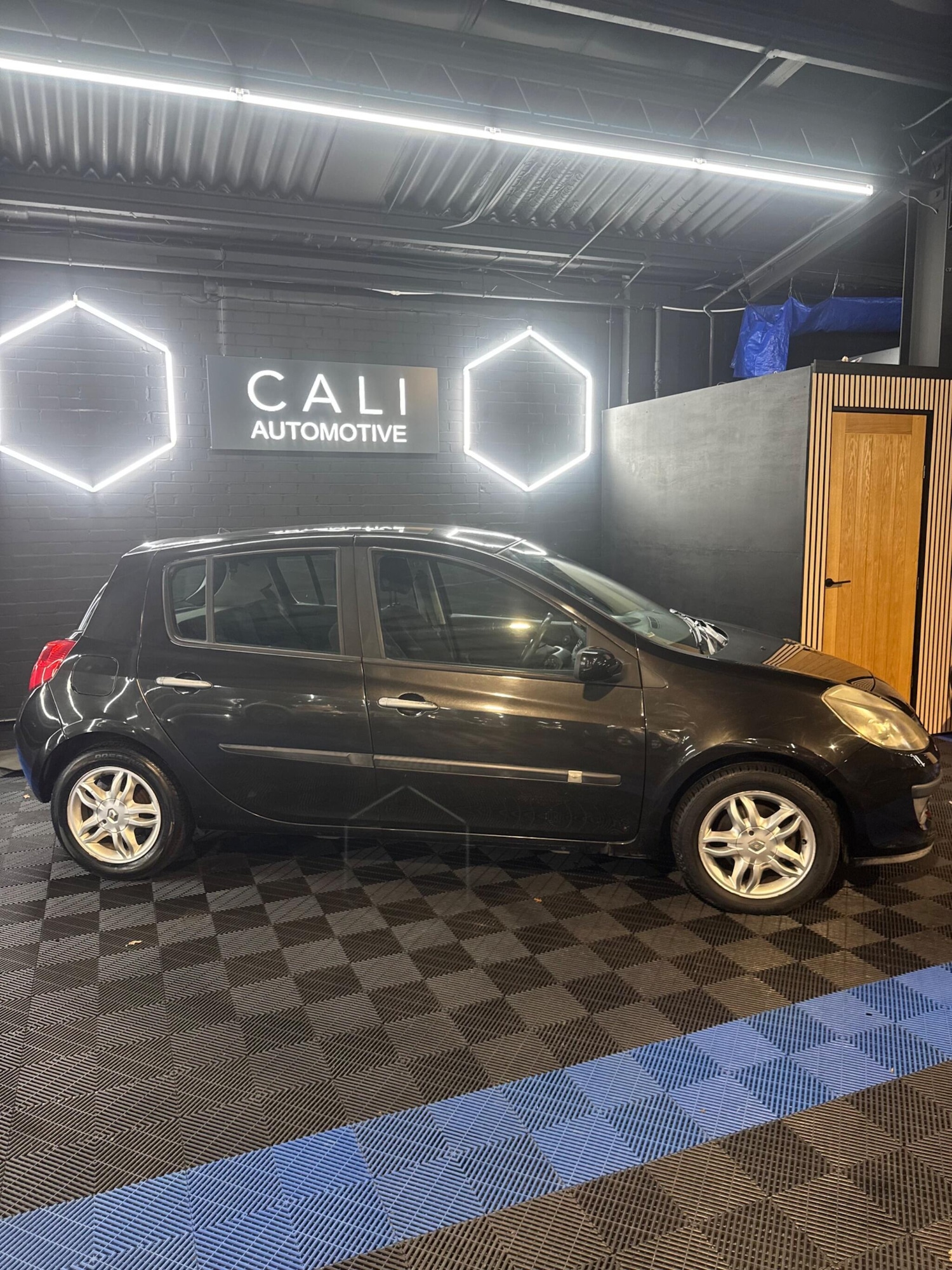 Used Renault Clio 2006 for sale - 78101041: Photo 11