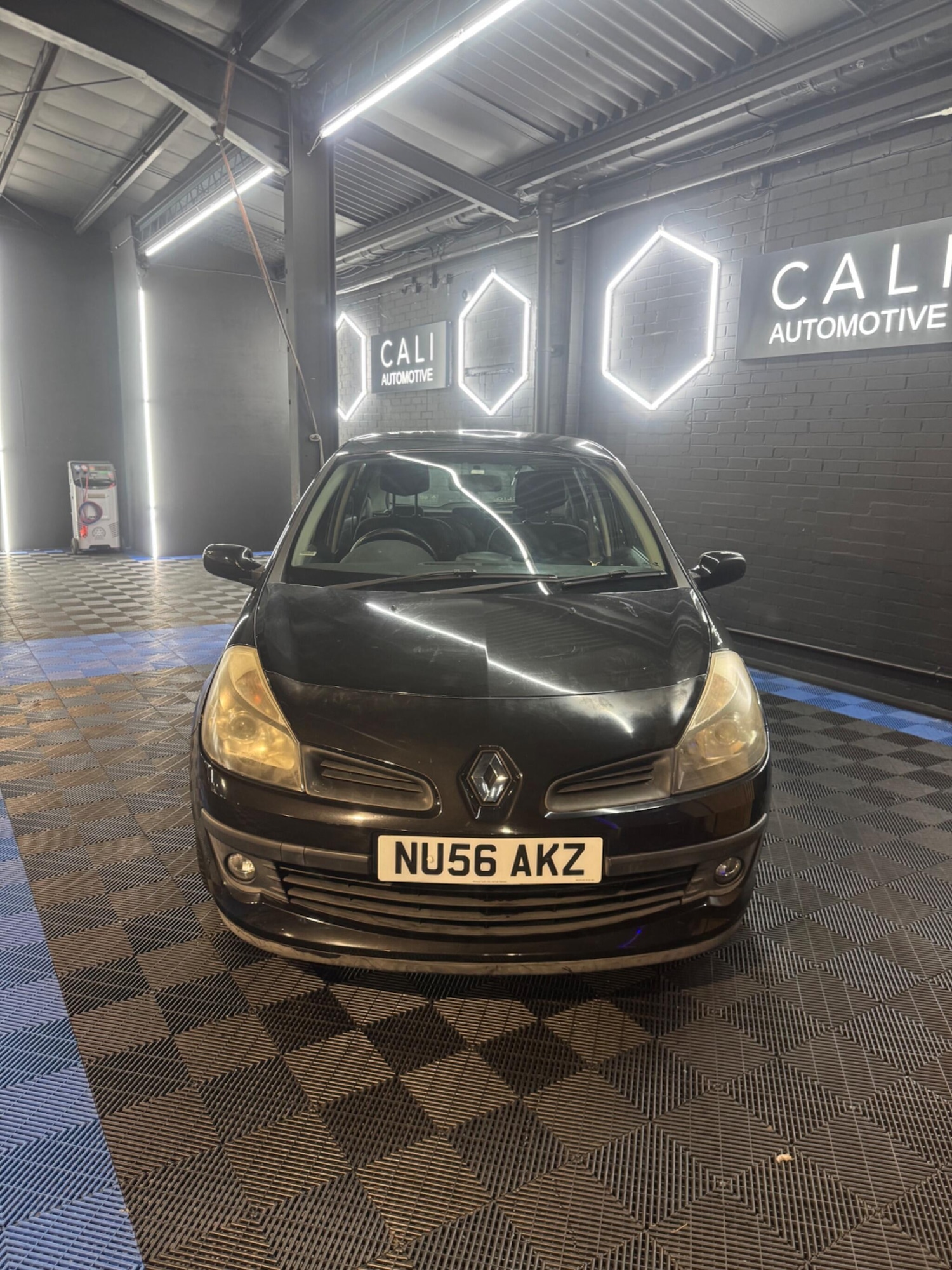 Used Renault Clio 2006 for sale - 78101041: Photo 2