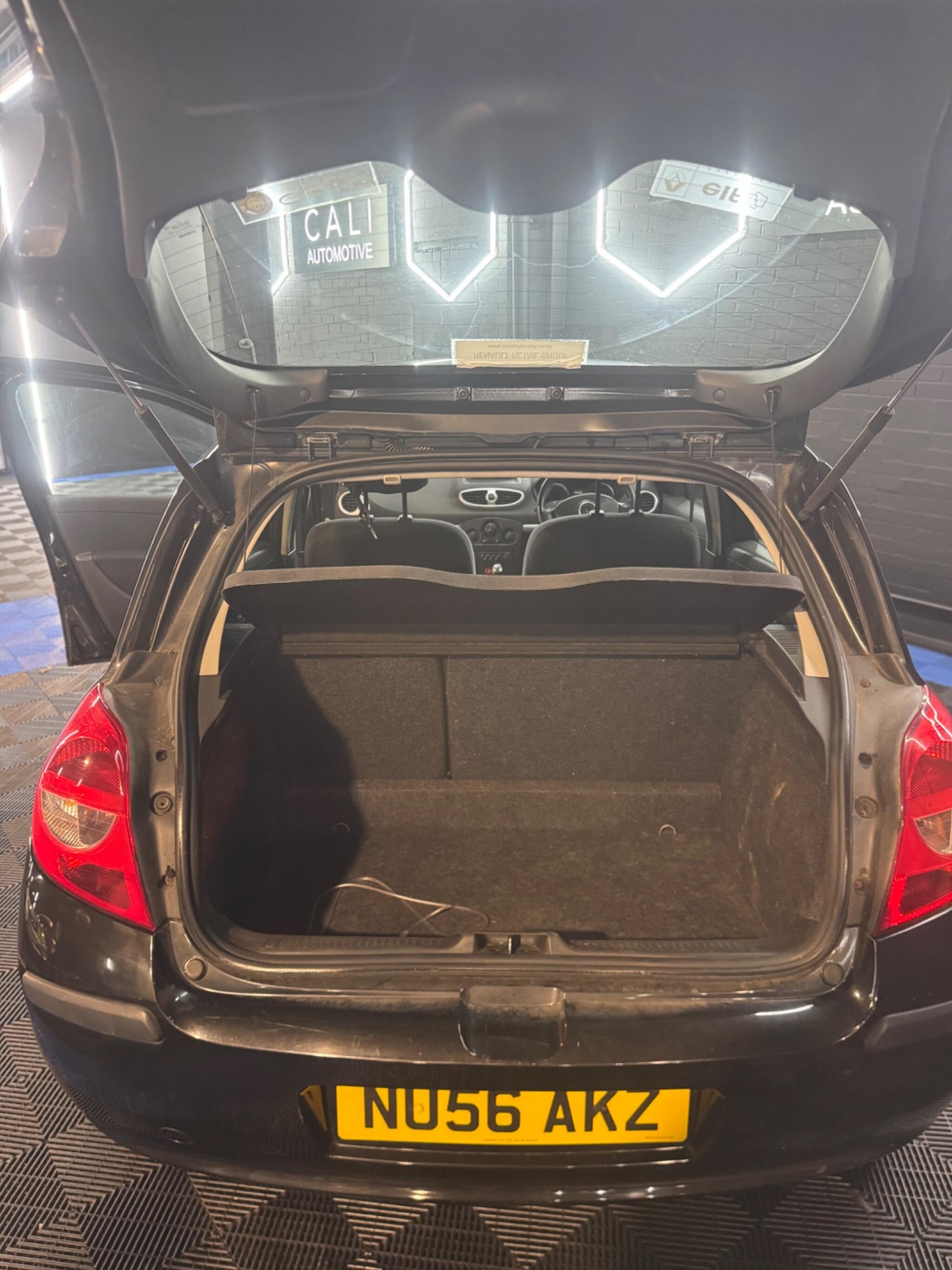 Used Renault Clio 2006 for sale - 78101041: Photo 23