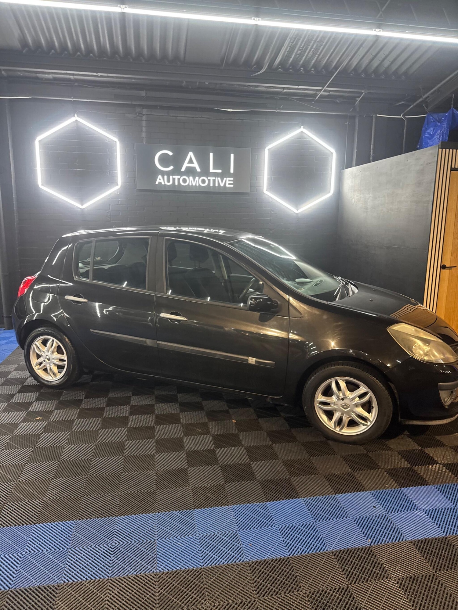 Used Renault Clio 2006 for sale - 78101041: Photo 25