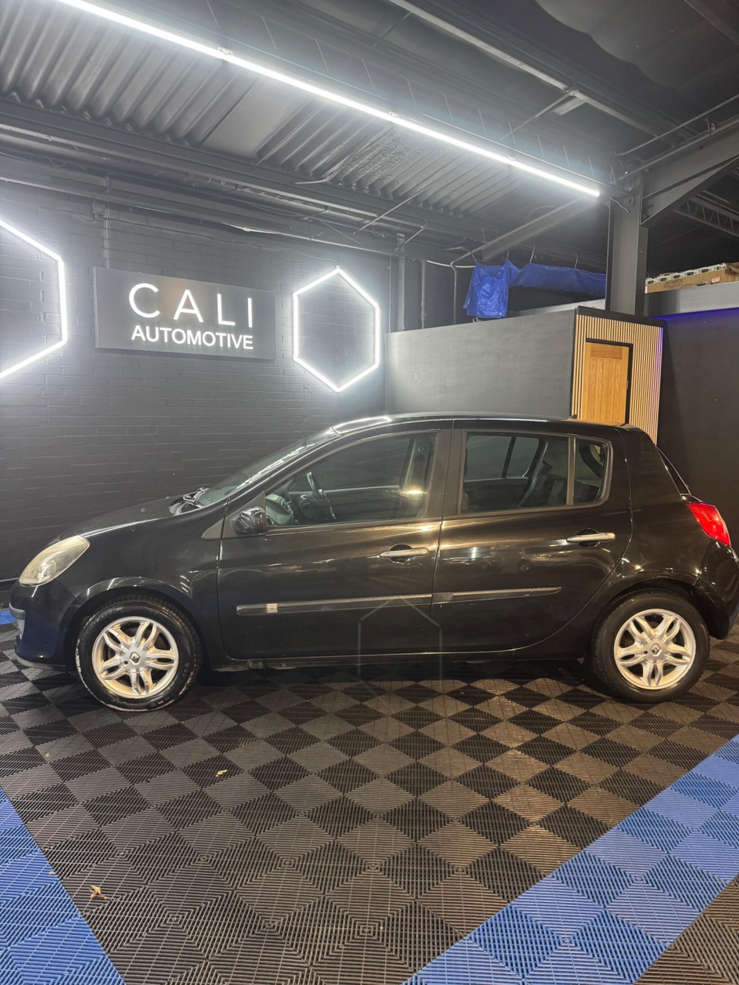 Used Renault Clio 2006 for sale - 78101041: Photo 28