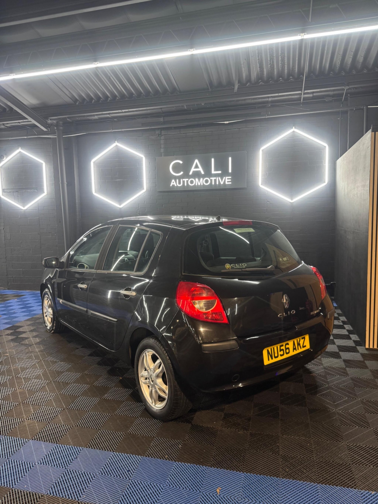 Used Renault Clio 2006 for sale - 78101041: Photo 3