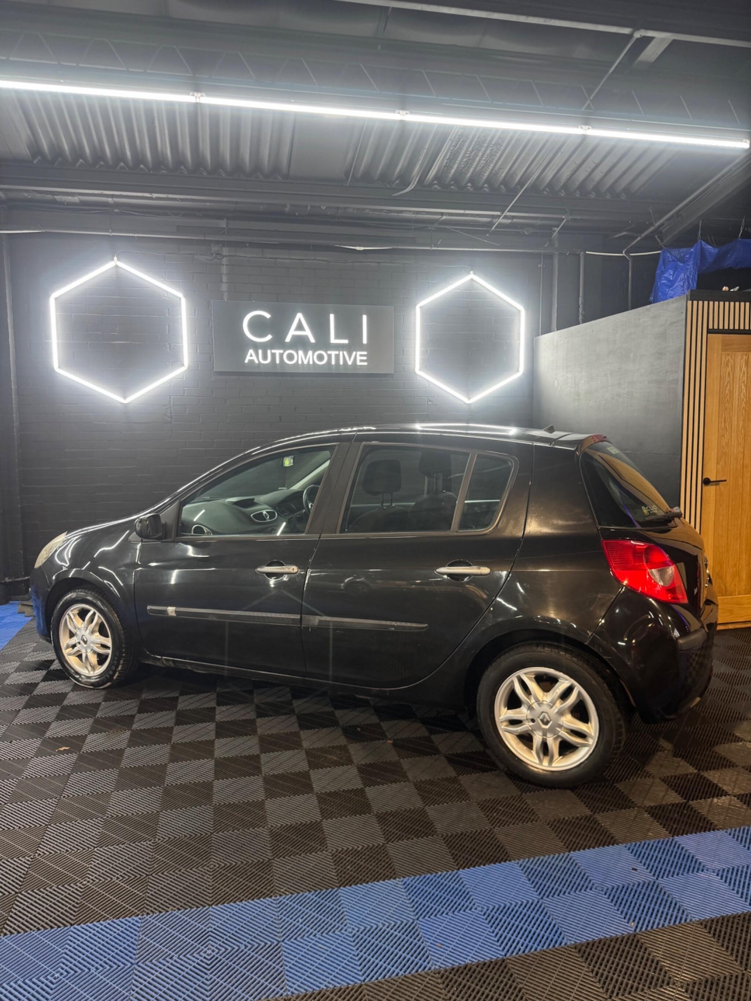 Used Renault Clio 2006 for sale - 78101041: Photo 31