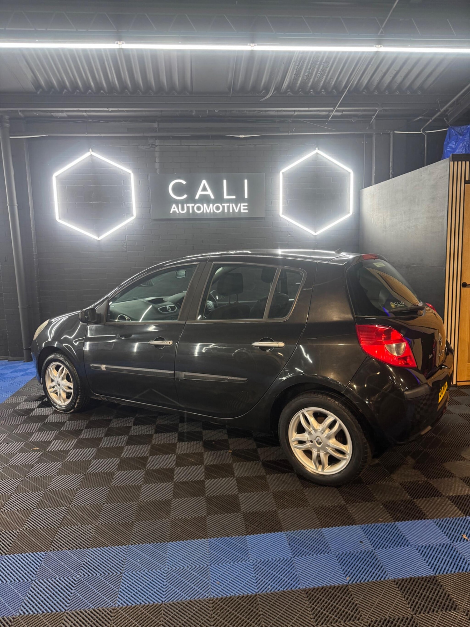 Used Renault Clio 2006 for sale - 78101041: Photo 8