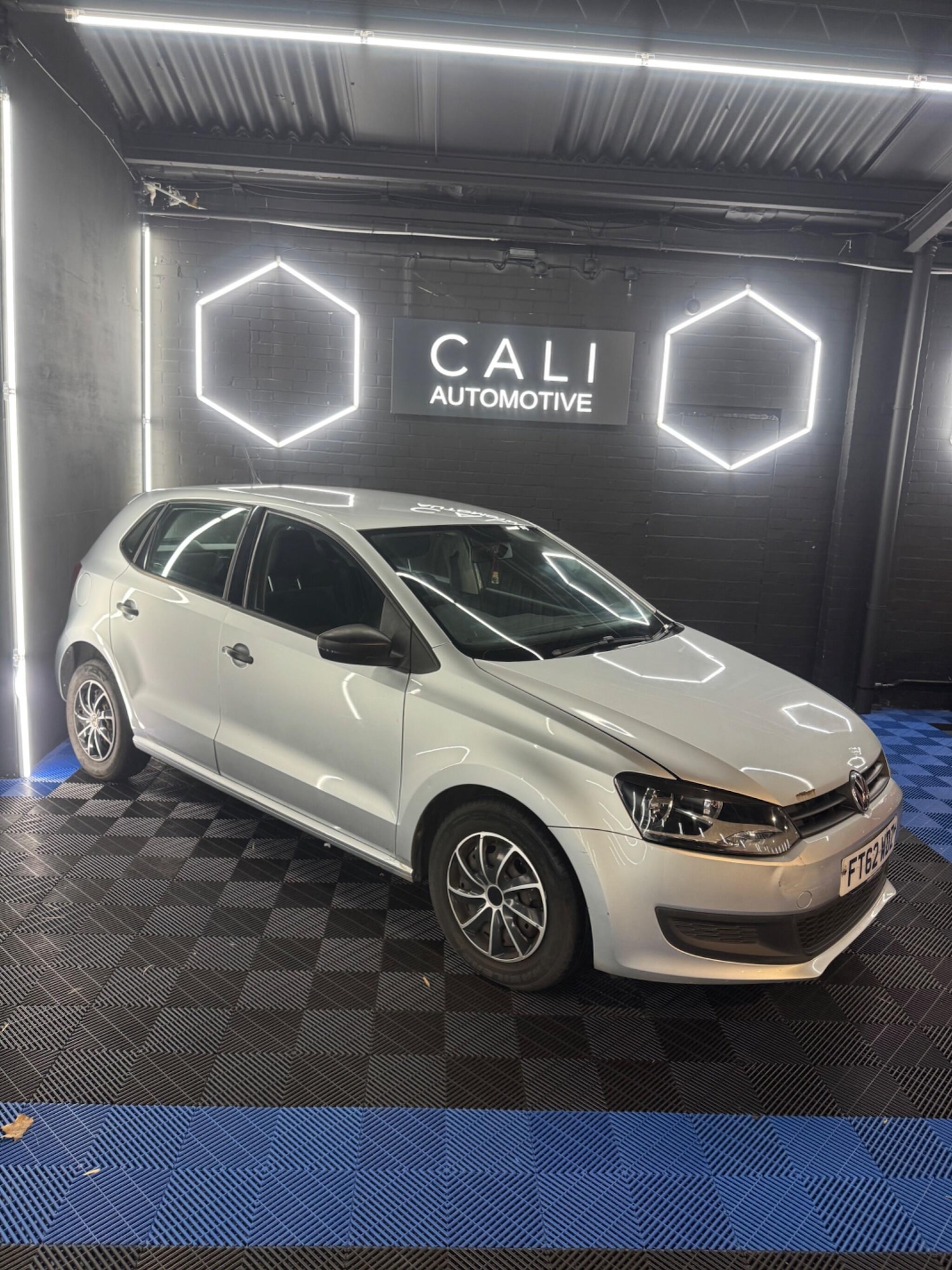 Used Volkswagen Polo 2013 for sale - 76866093: Photo 1