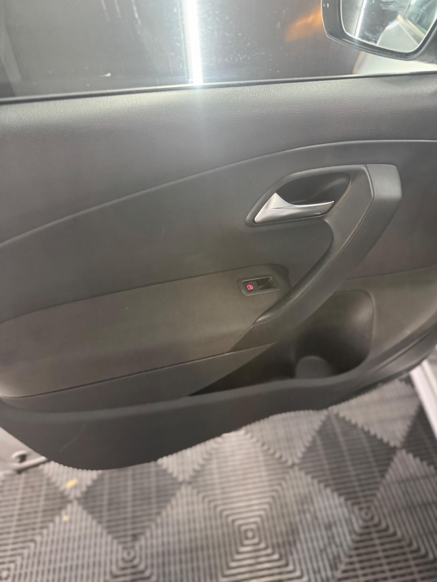 Used Volkswagen Polo 2013 for sale - 76866093: Photo 25