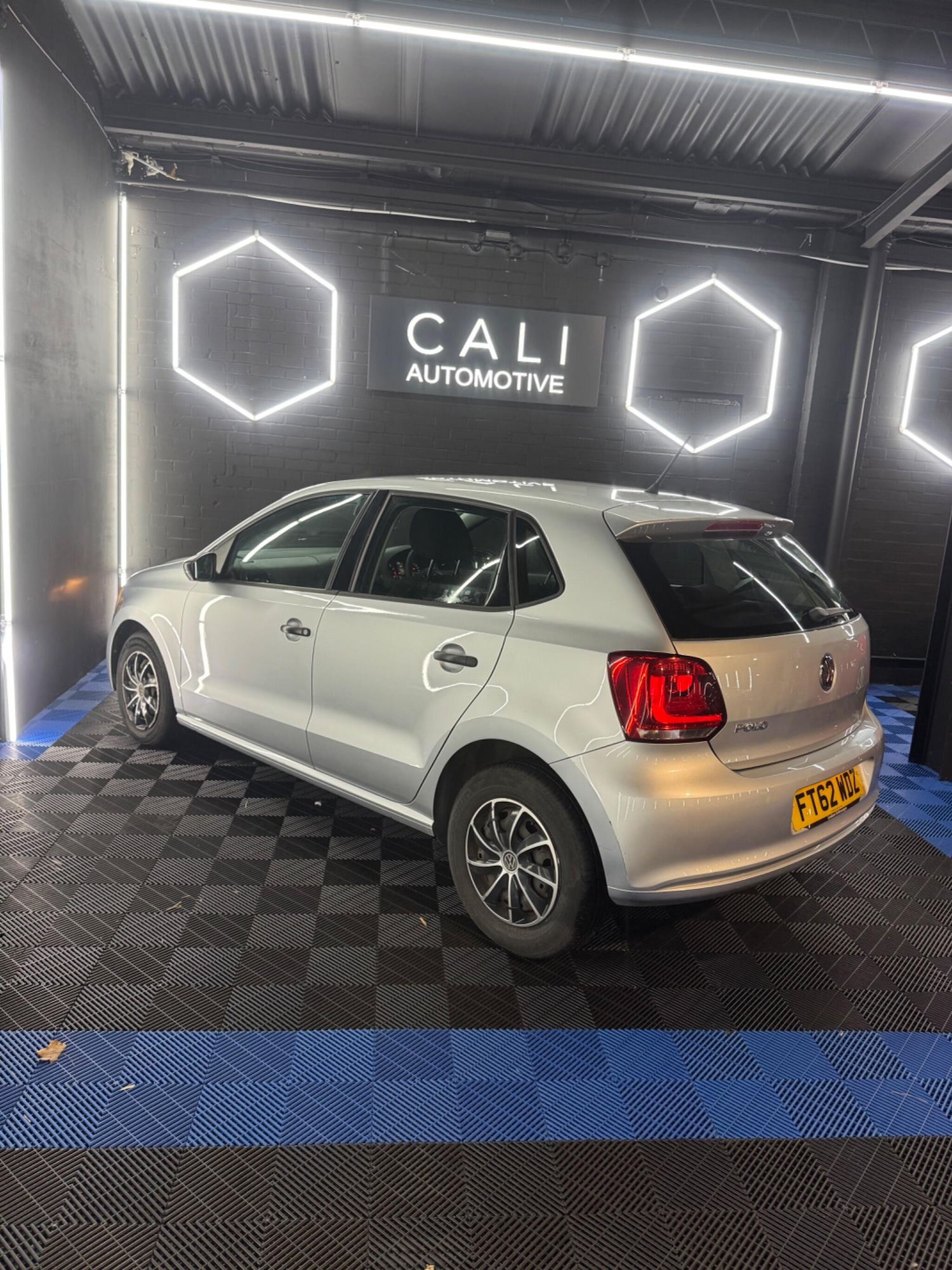 Used Volkswagen Polo 2013 for sale - 76866093: Photo 9