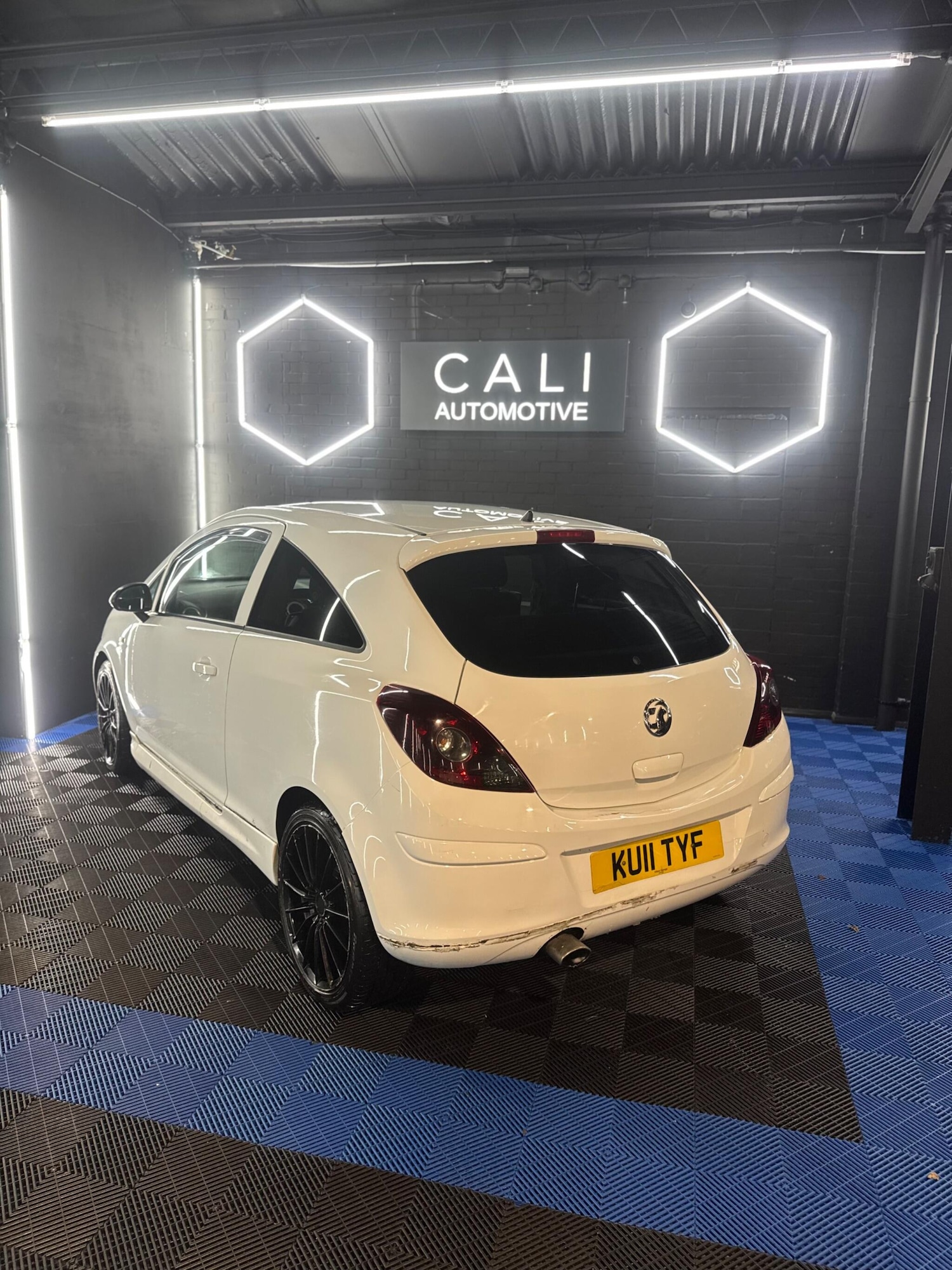 Used Vauxhall Corsa 2011 for sale - 77191707: Photo 10