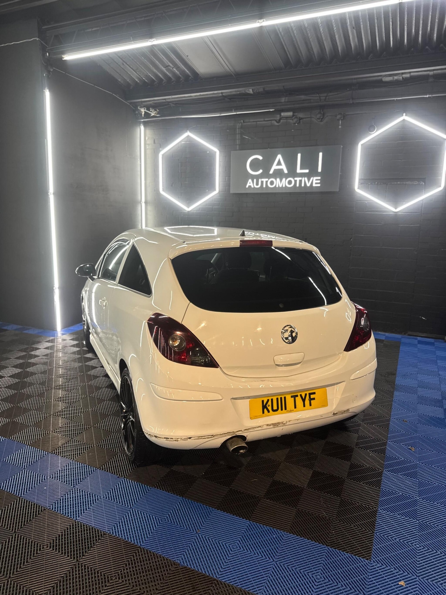 Used Vauxhall Corsa 2011 for sale - 77191707: Photo 11