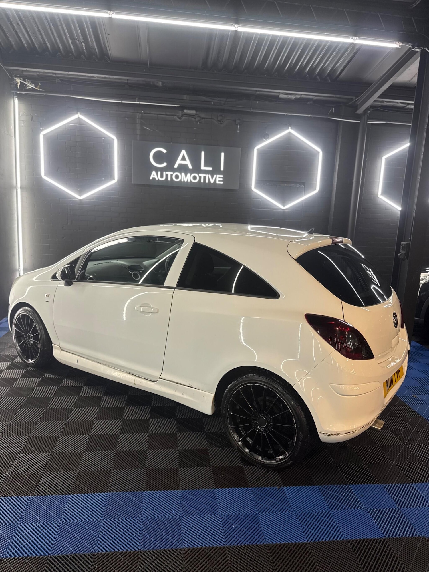 Used Vauxhall Corsa 2011 for sale - 77191707: Photo 28