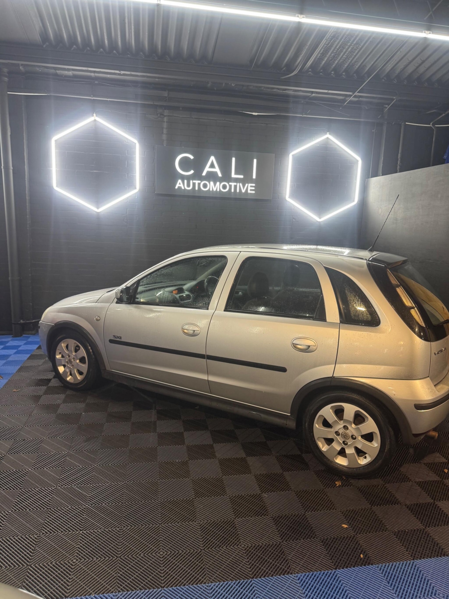 Used Vauxhall Corsa 2004 for sale - 77853191: Photo 5