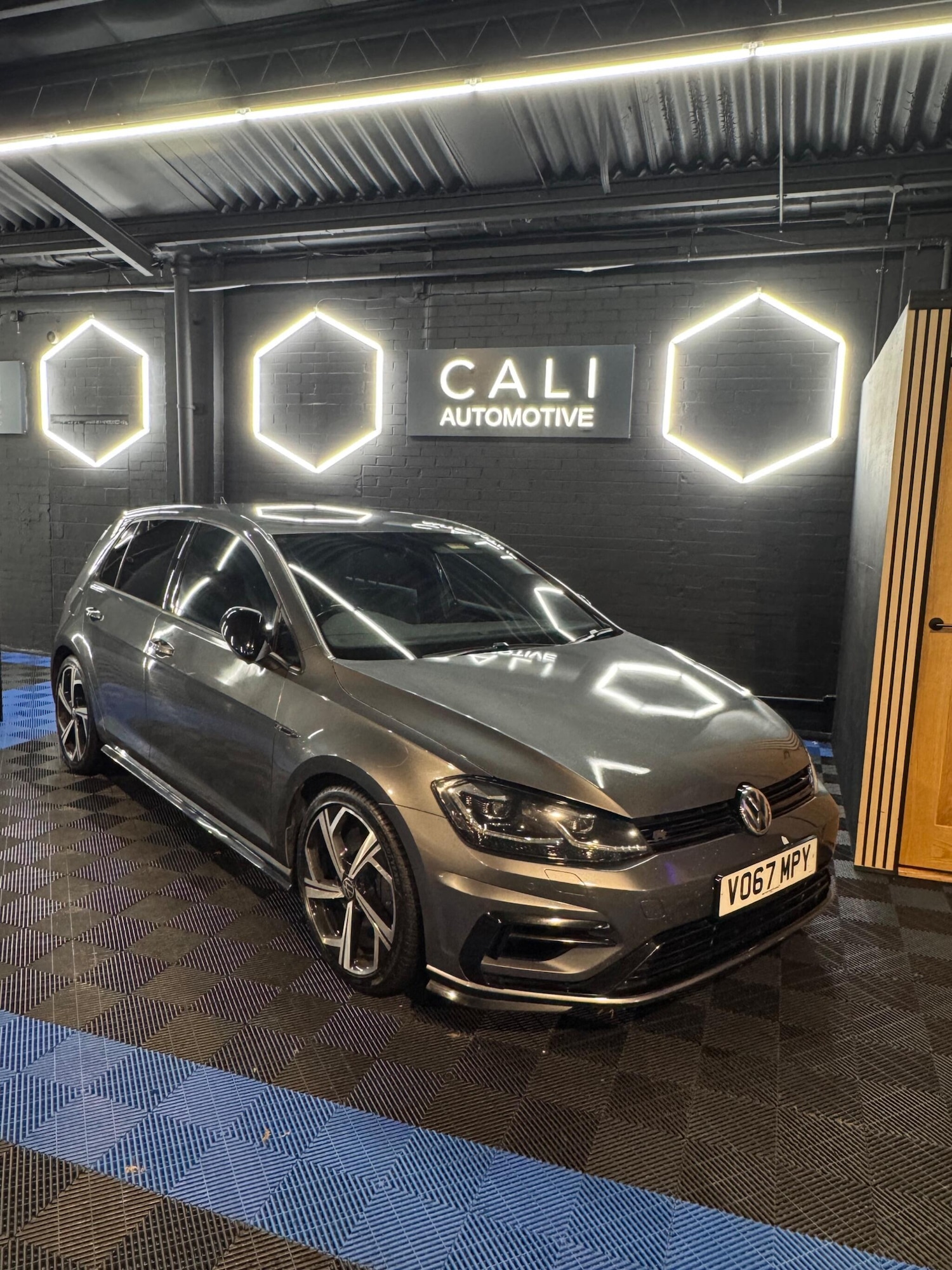 Used Volkswagen Golf 2017 for sale - 78046951: Photo 6