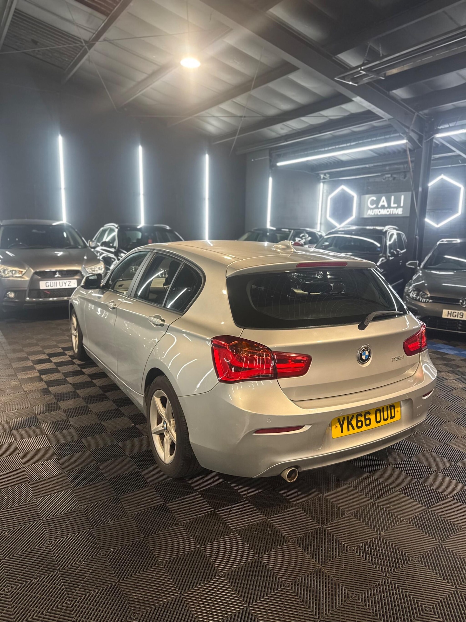 Used BMW 1 Series 2016 for sale - 77469190: Photo 2