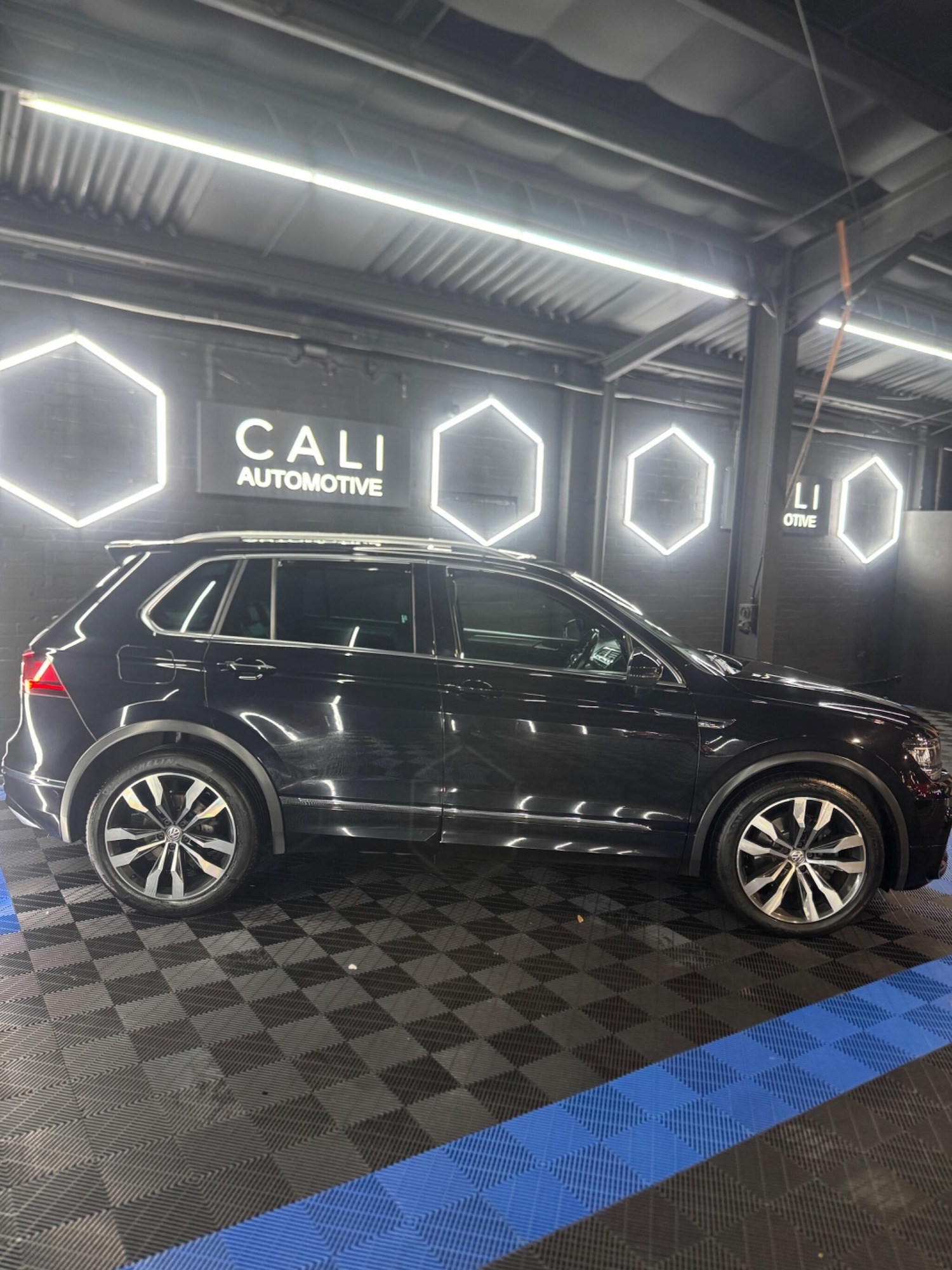 Used Volkswagen Tiguan 2018 for sale - 76866251: Photo 21