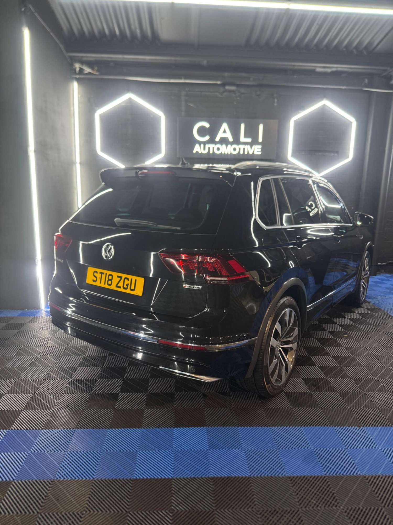 Used Volkswagen Tiguan 2018 for sale - 76866251: Photo 27