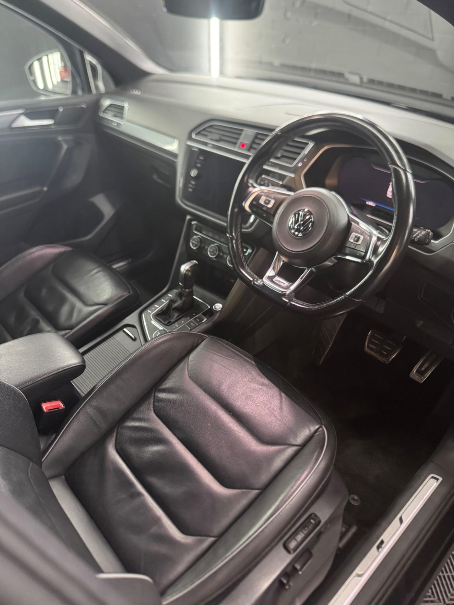 Used Volkswagen Tiguan 2018 for sale - 76866251: Photo 34