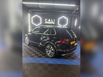 Used Volkswagen Tiguan 2018 for sale - 76866251: Photo
