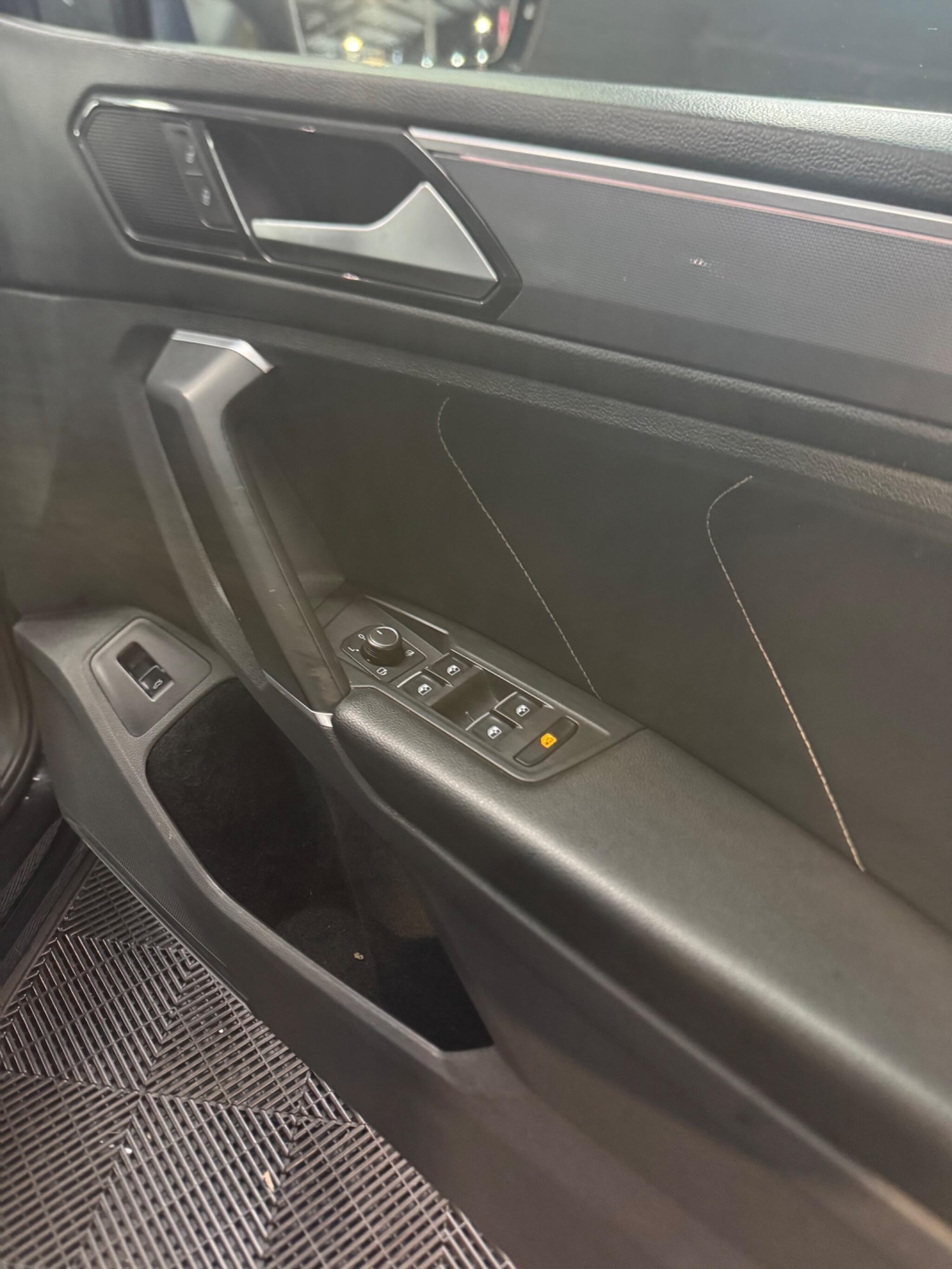 Used Volkswagen Tiguan 2018 for sale - 76866251: Photo 41