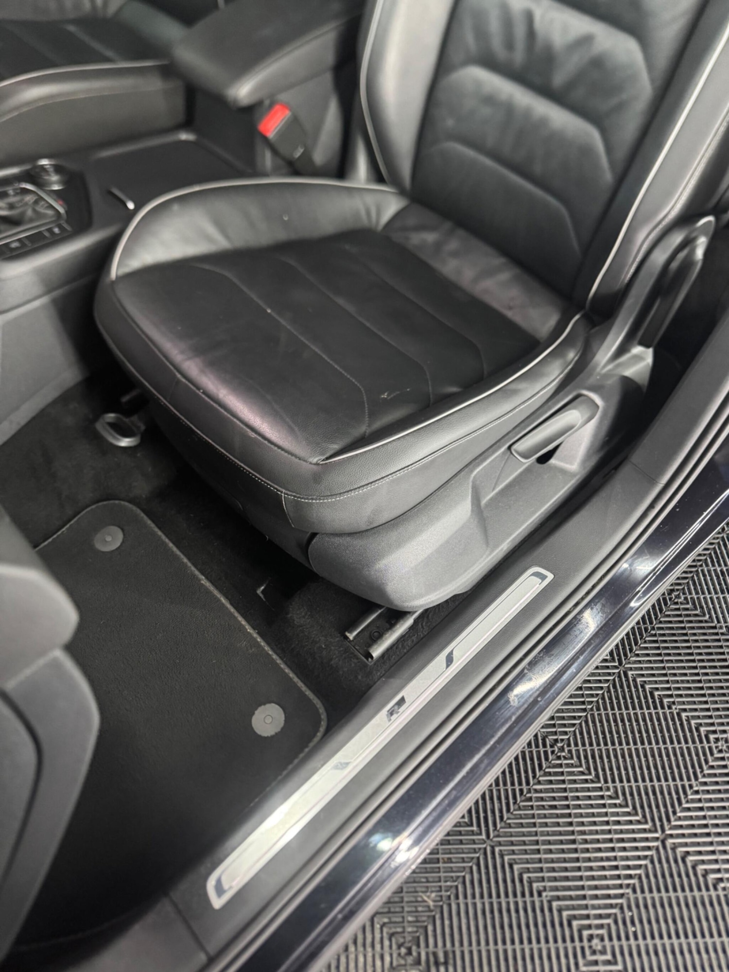 Used Volkswagen Tiguan 2018 for sale - 76866251: Photo 46