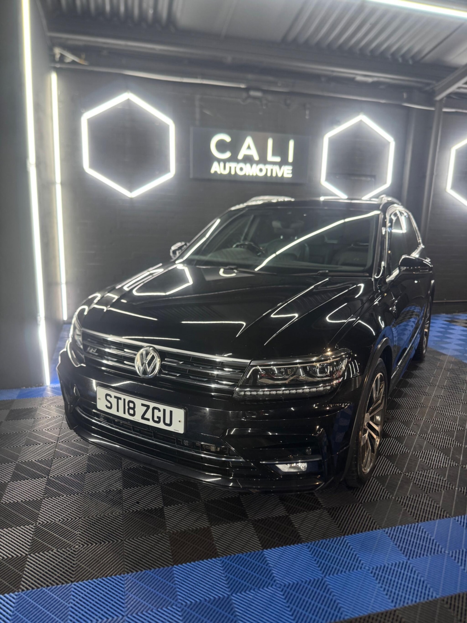 Used Volkswagen Tiguan 2018 for sale - 76866251: Photo 60