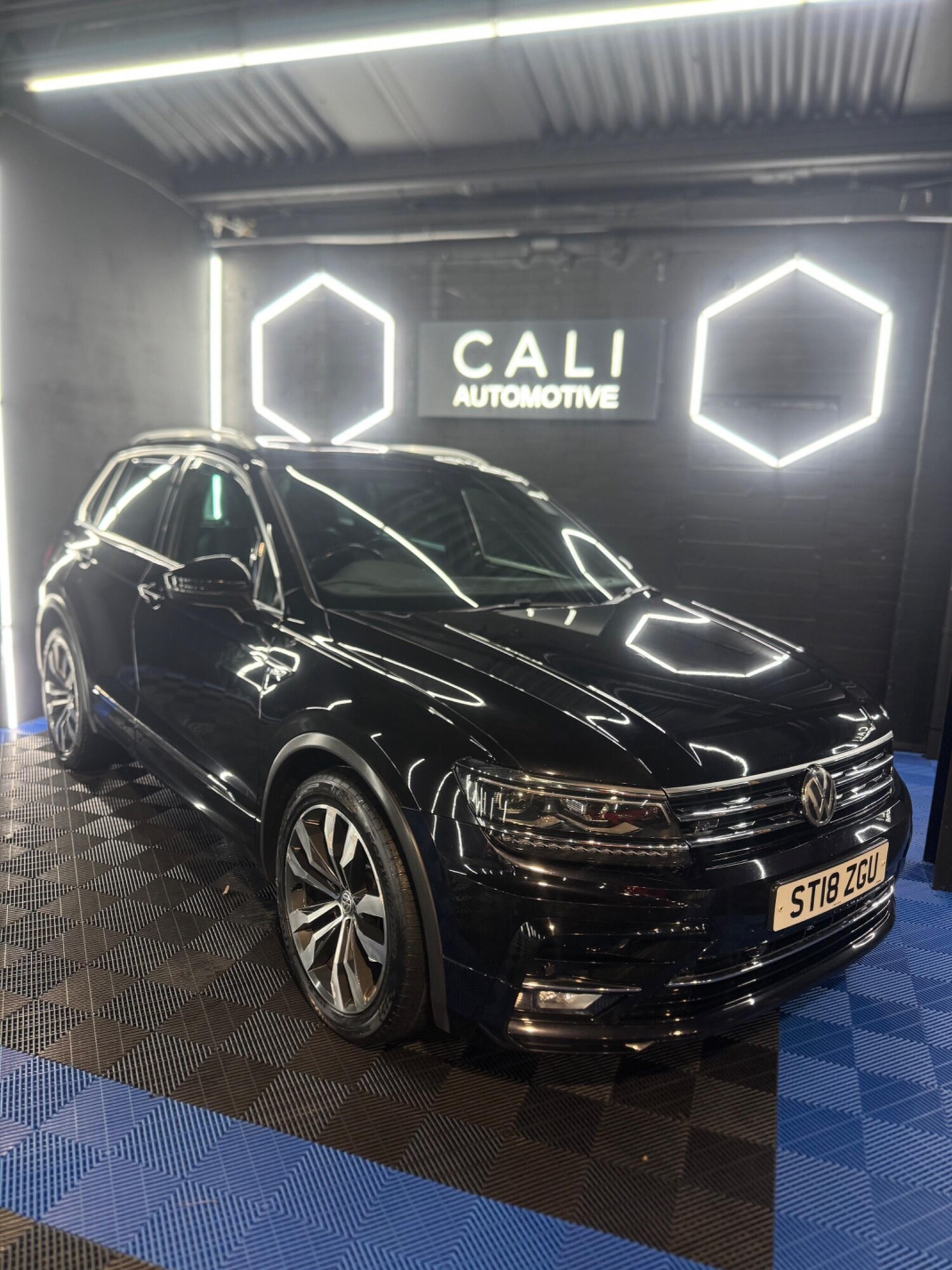 Used Volkswagen Tiguan 2018 for sale - 76866251: Photo 64