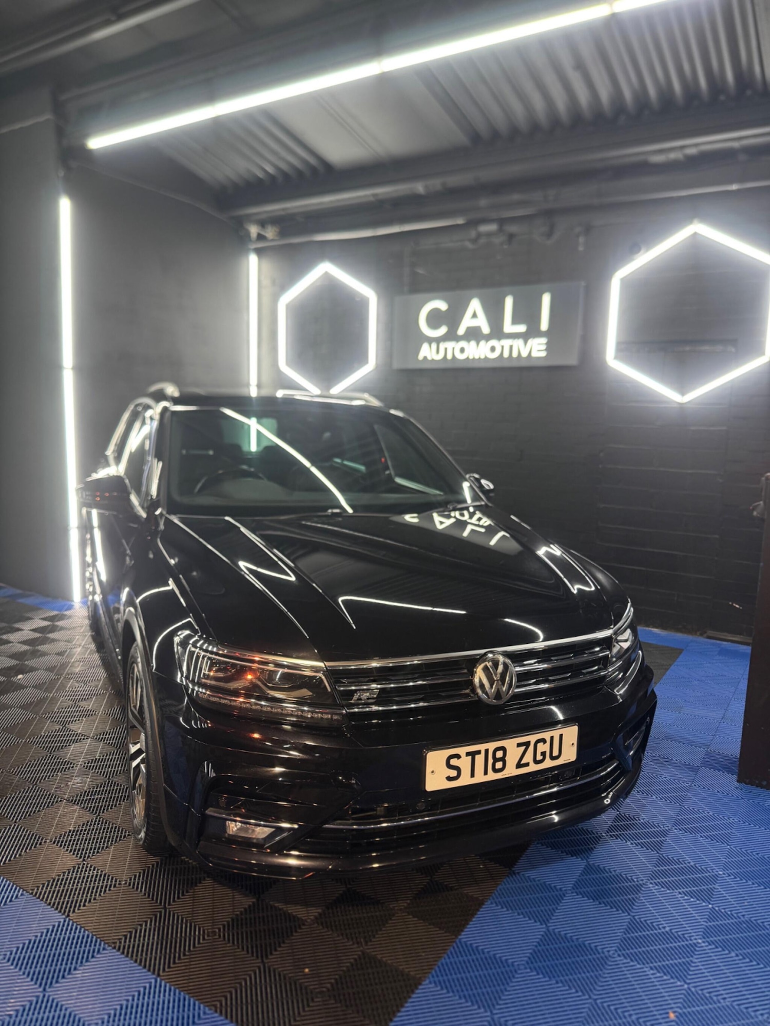 Used Volkswagen Tiguan 2018 for sale - 76866251: Photo 8