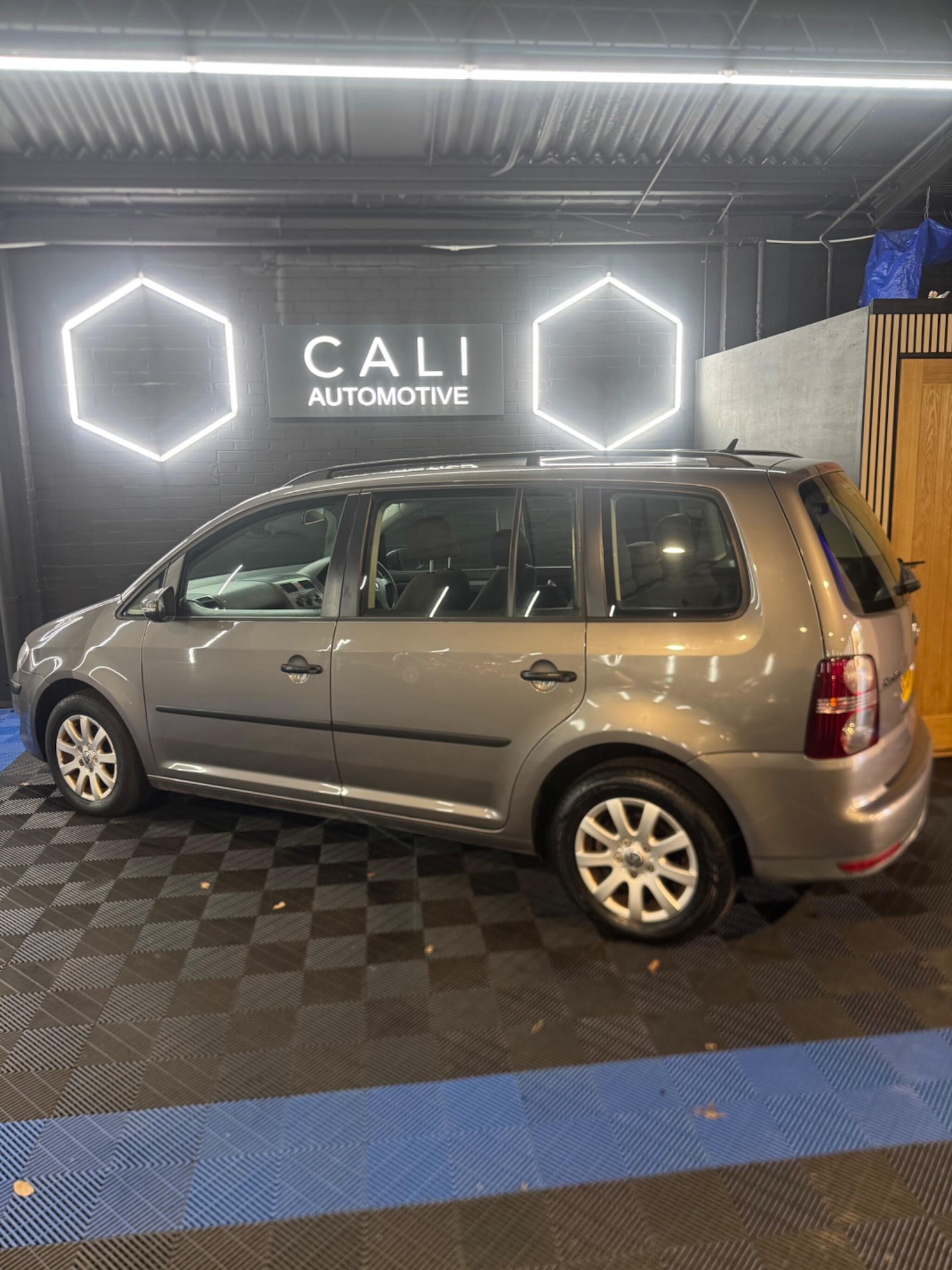 Used Volkswagen Touran for sale - 77978241: Photo 12