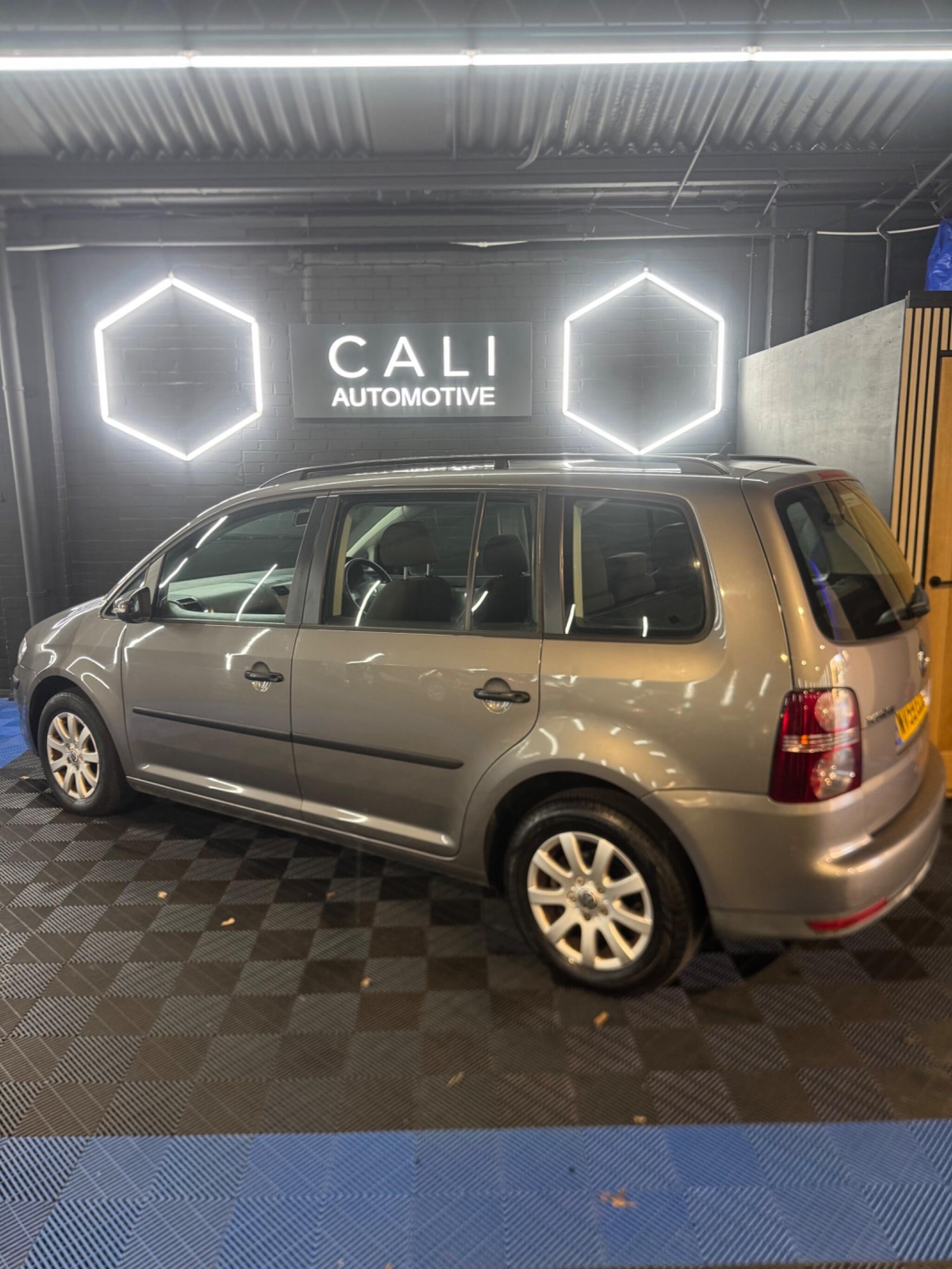 Used Volkswagen Touran for sale - 77978241: Photo 13