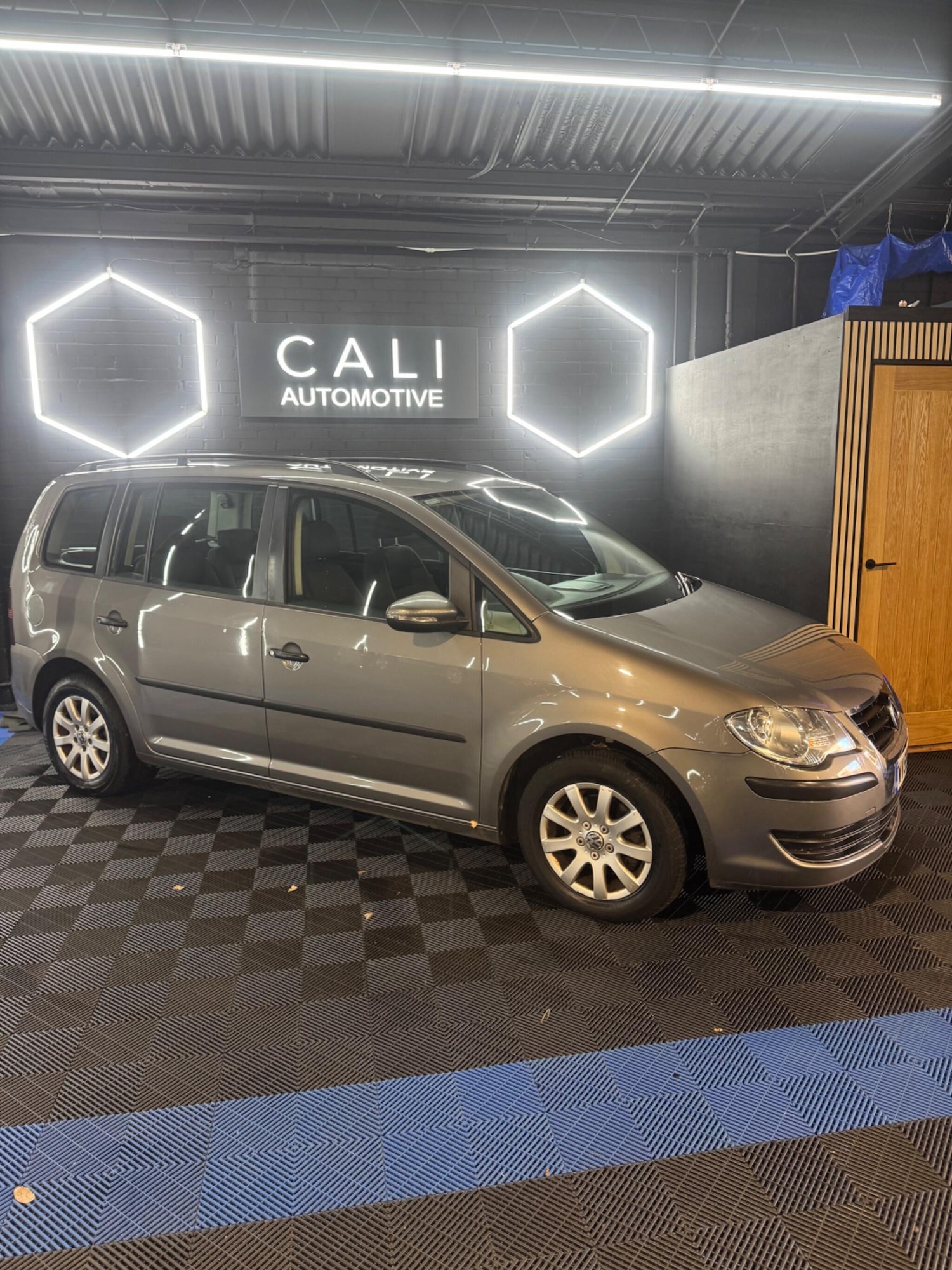 Used Volkswagen Touran for sale - 77978241: Photo 21