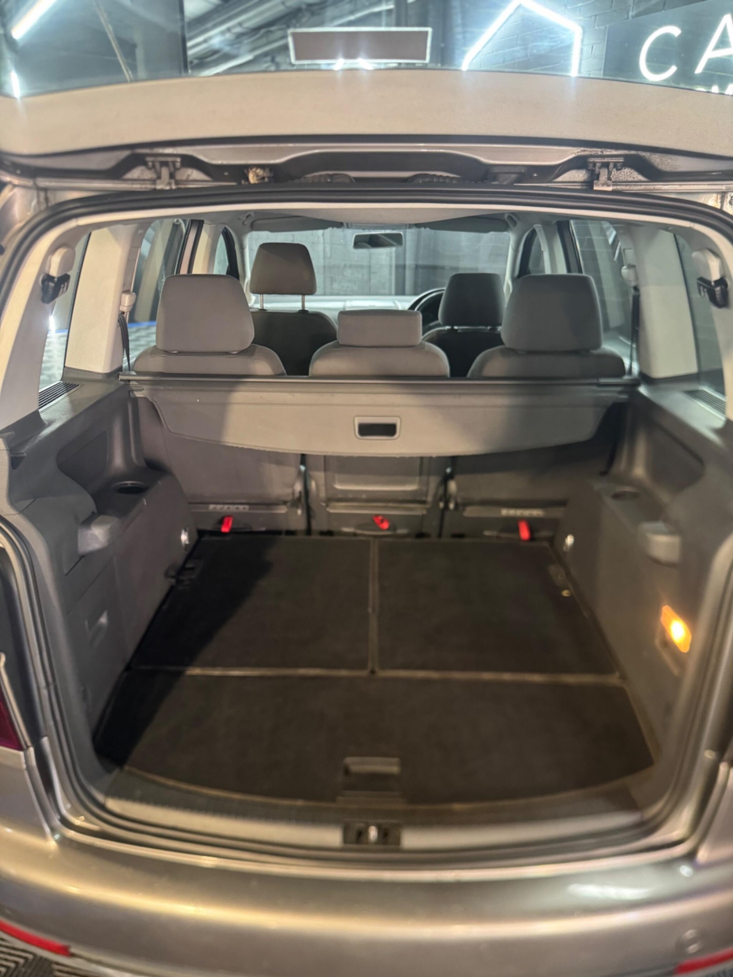 Used Volkswagen Touran for sale - 77978241: Photo 33