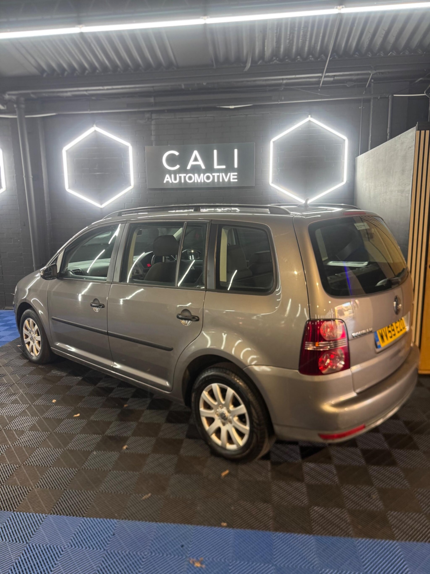 Used Volkswagen Touran for sale - 77978241: Photo 4