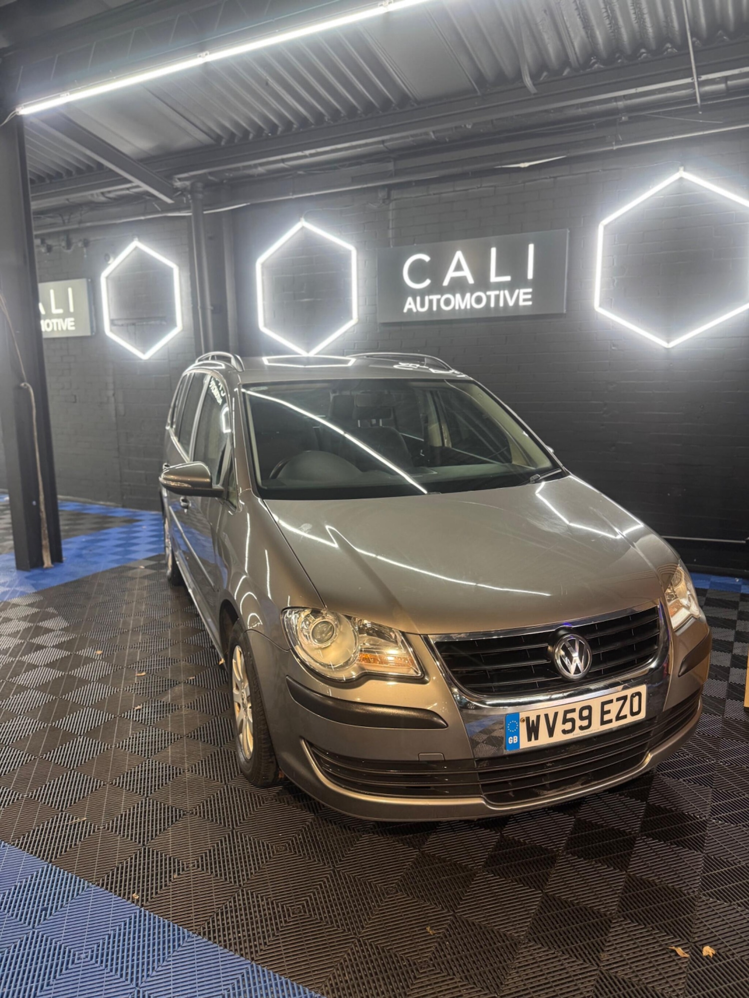 Used Volkswagen Touran for sale - 77978241: Photo 6