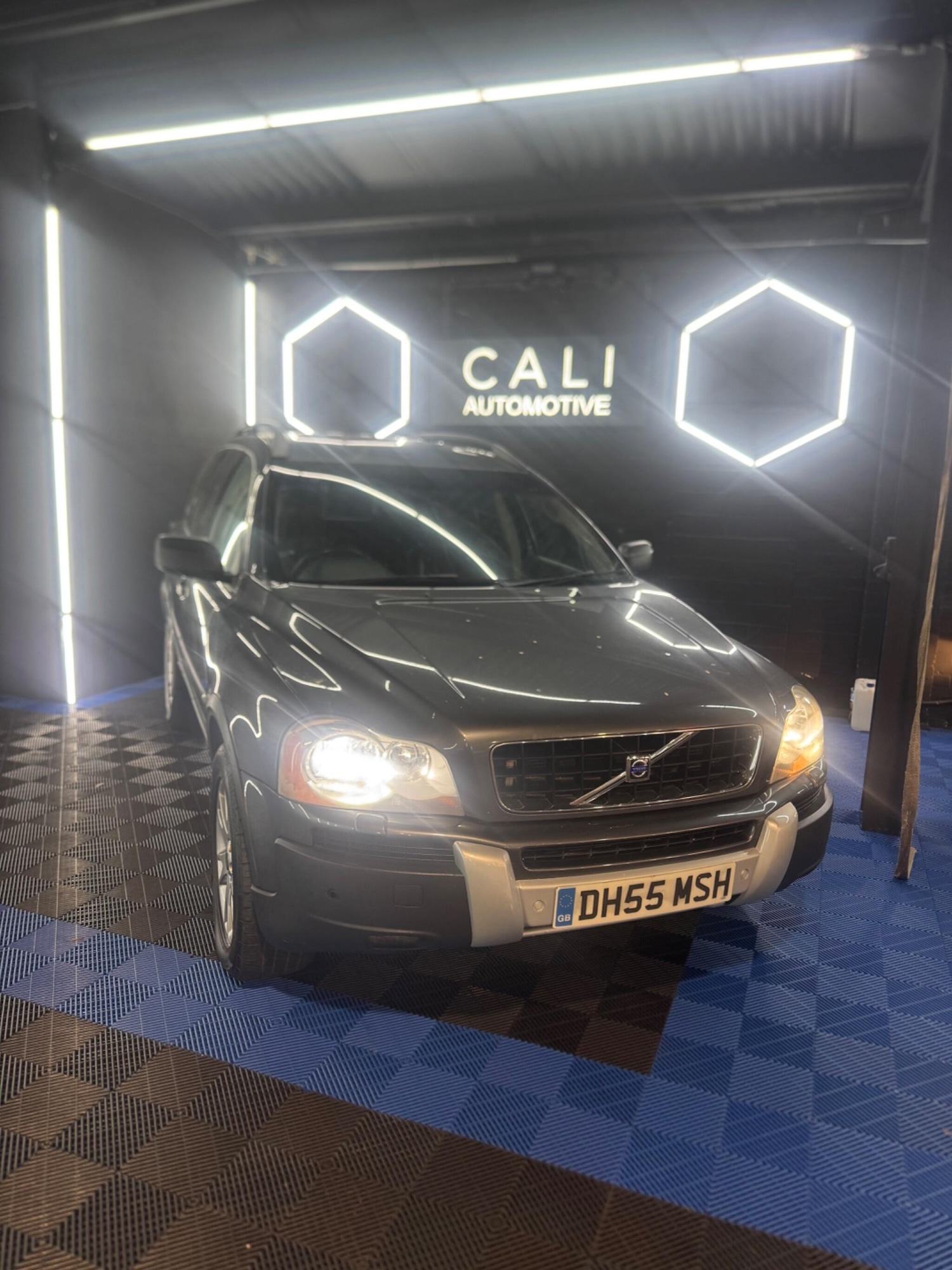 Used Volvo XC90 for sale - 77658432: Photo 2