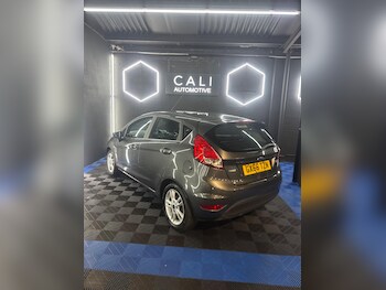 Used Ford Fiesta 2016 for sale - 78141348: Photo