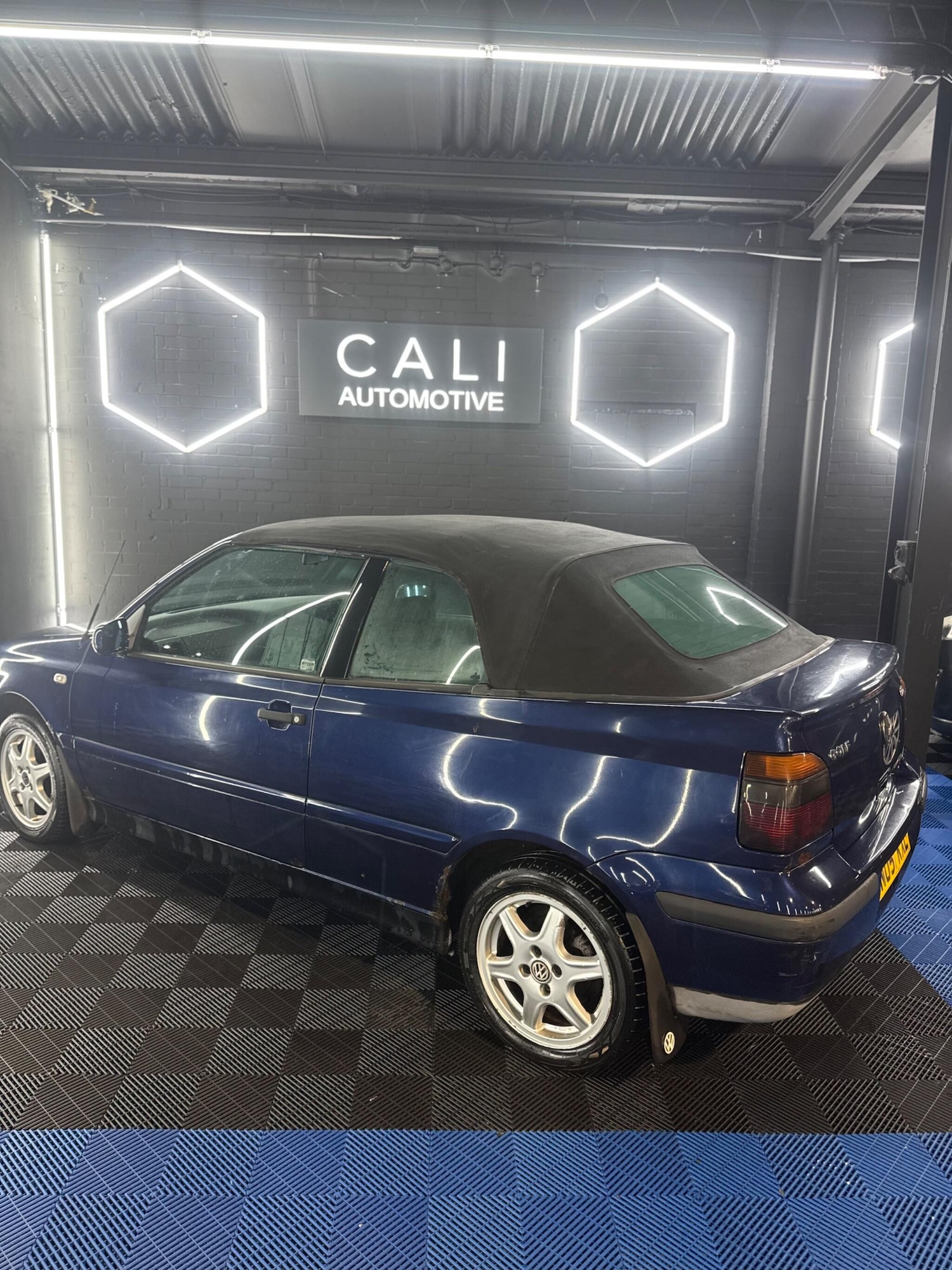 Used Volkswagen Golf 2001 for sale - 77898360: Photo 32