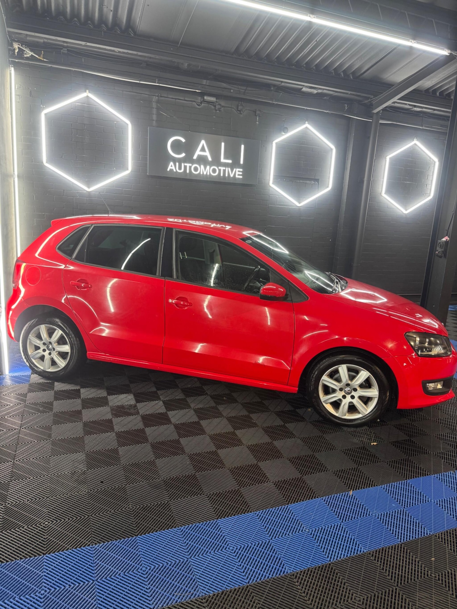 Used Volkswagen Polo 2012 for sale - 76989290: Photo 14