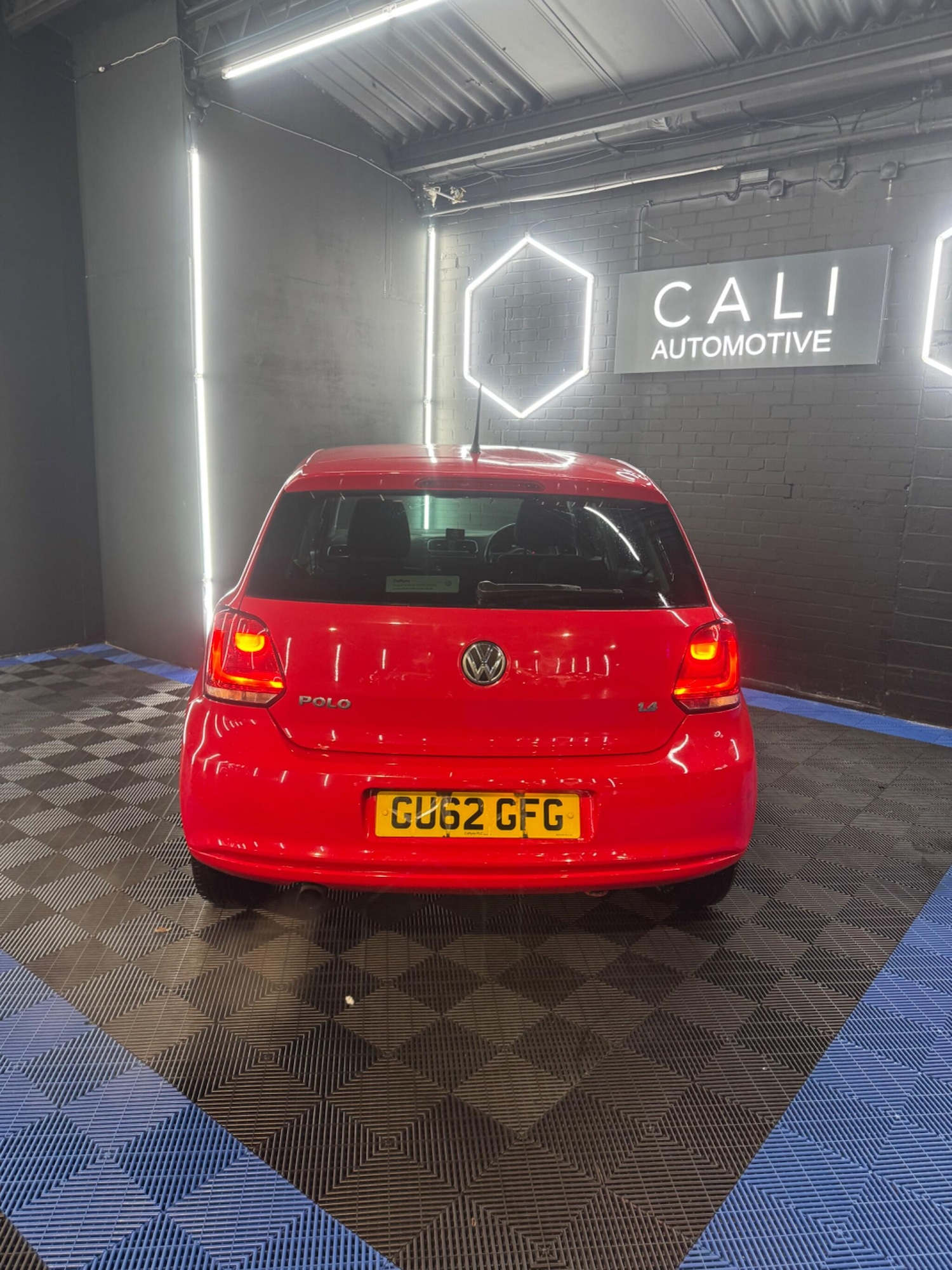 Used Volkswagen Polo 2012 for sale - 76989290: Photo 4