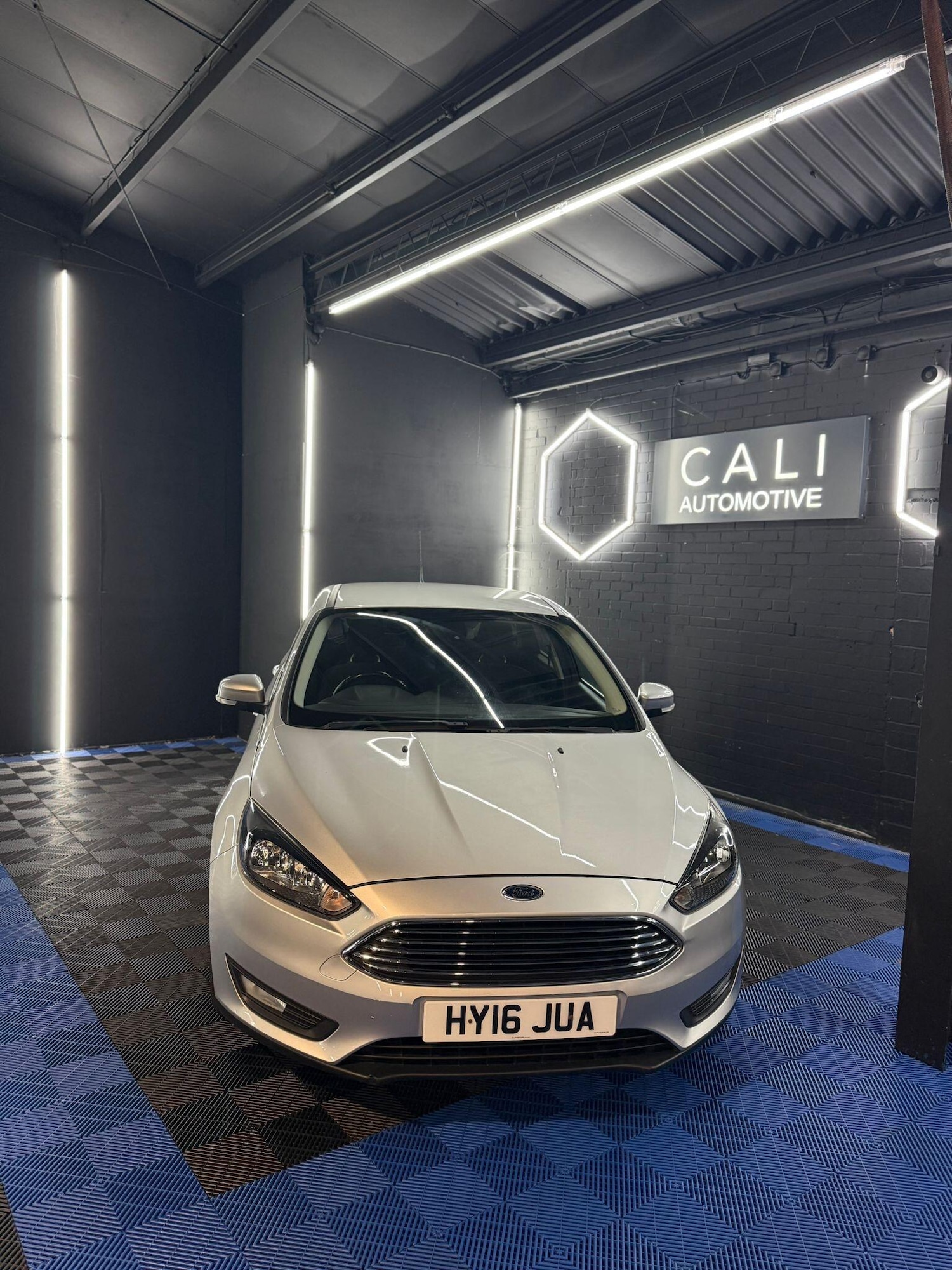 Used Ford Focus 2016 for sale - 76865730: Photo 2