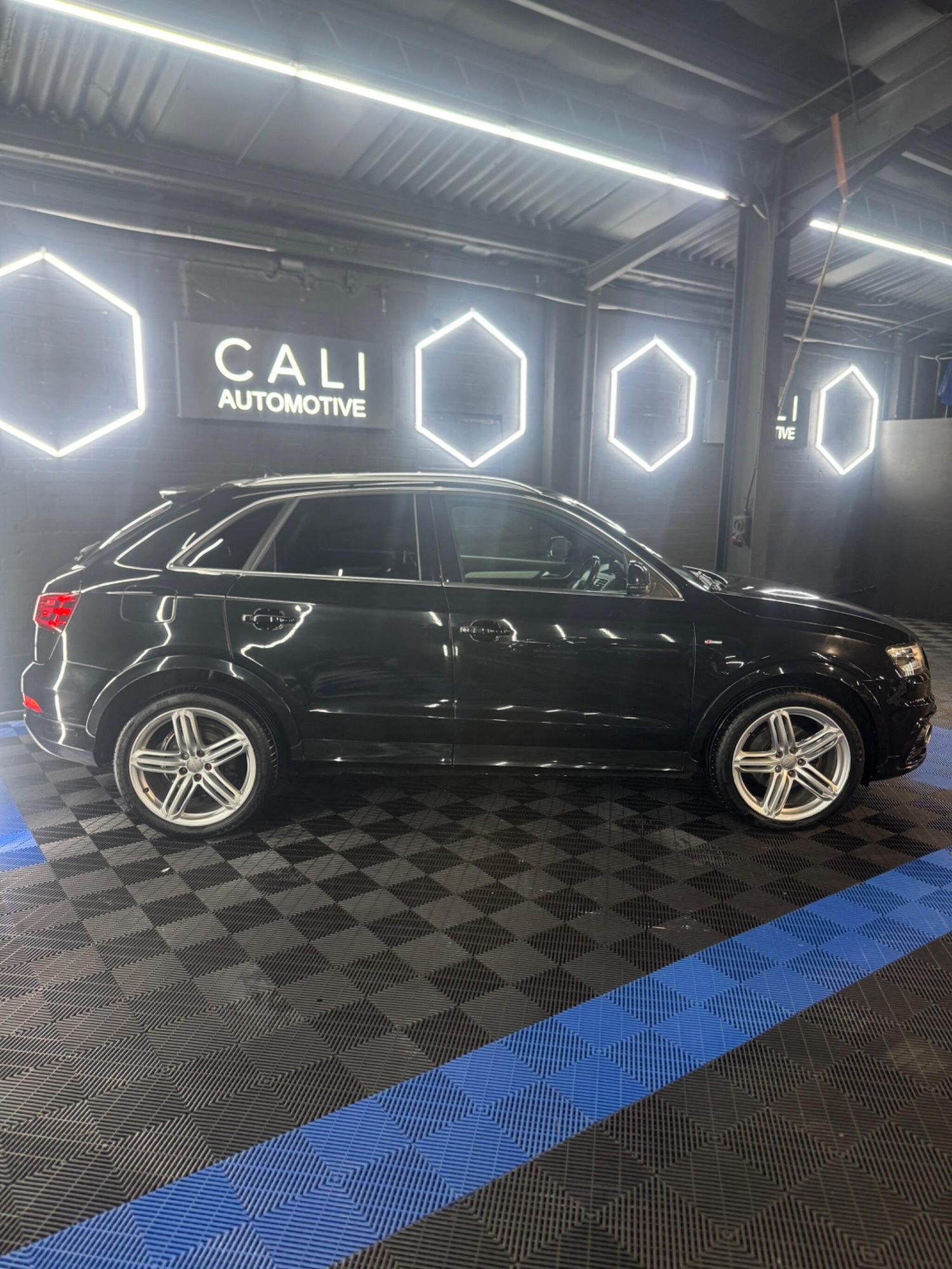 Used Audi Q3 2015 for sale - 77280023: Photo 25