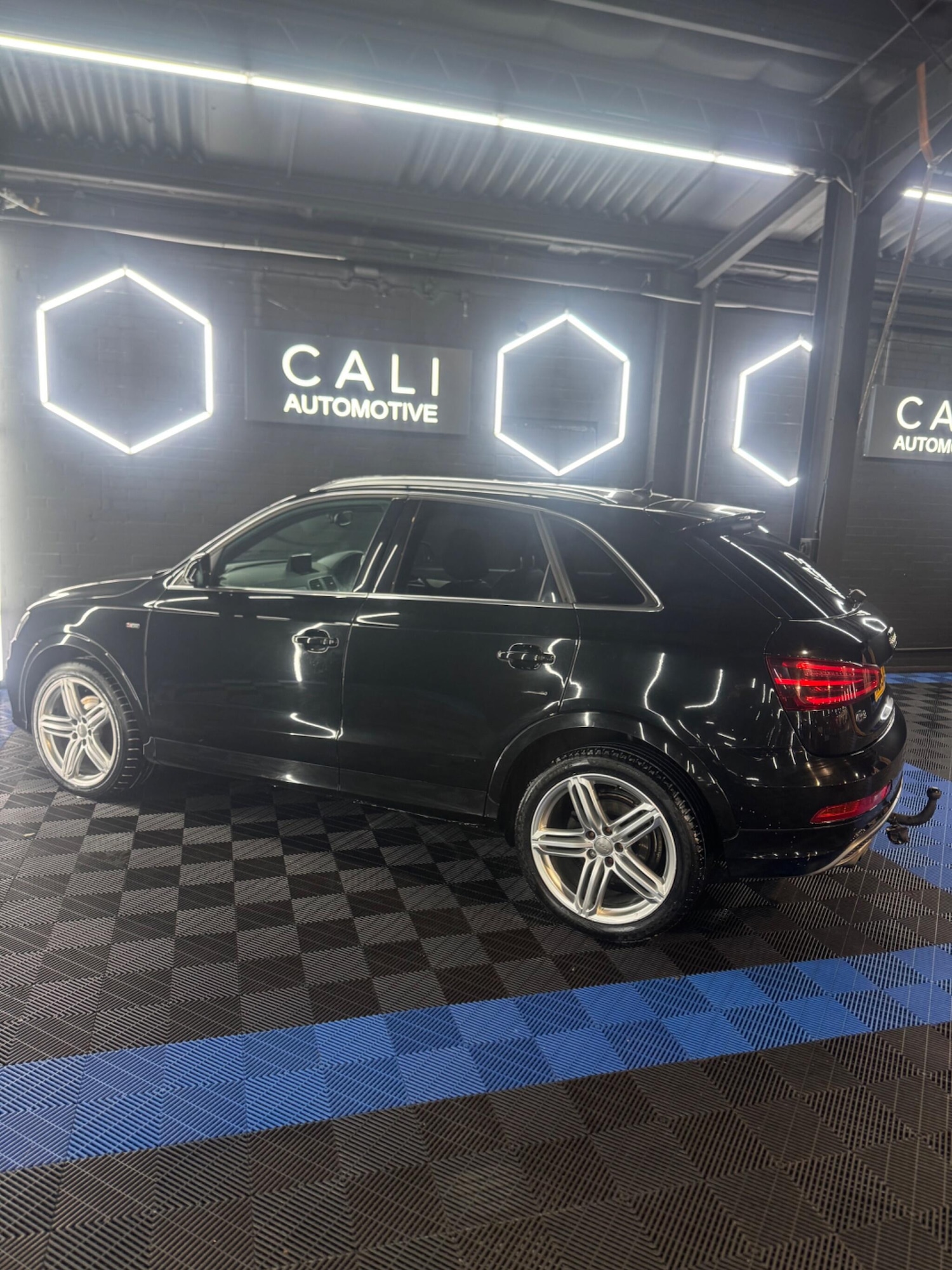 Used Audi Q3 2015 for sale - 77280023: Photo 34