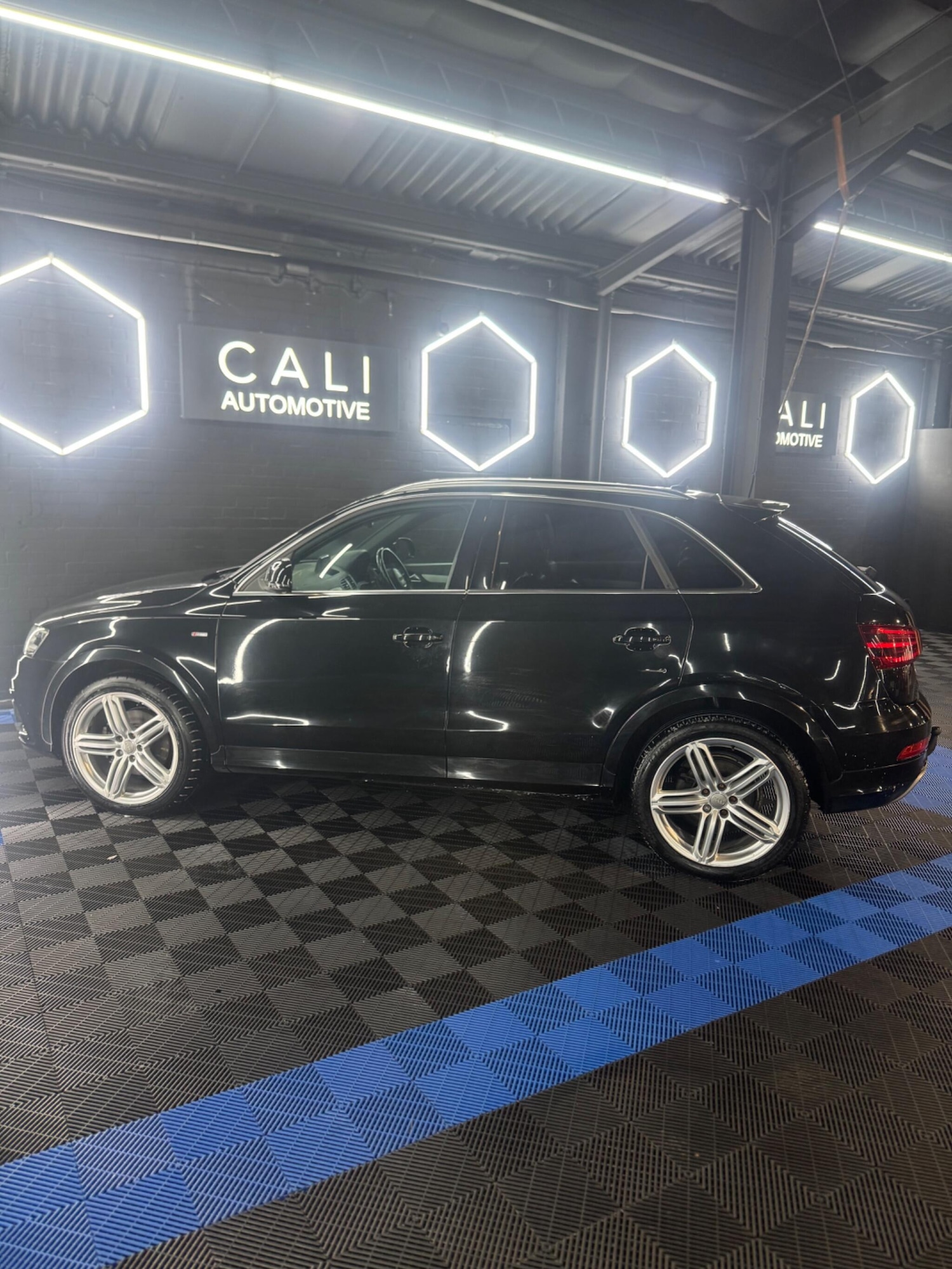 Used Audi Q3 2015 for sale - 77280023: Photo 4
